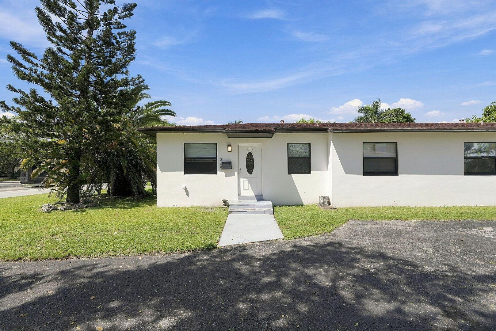 245 NE 1ST Terrace 245, Dania Beach, FL 33004, Dania Beach - Photo 2