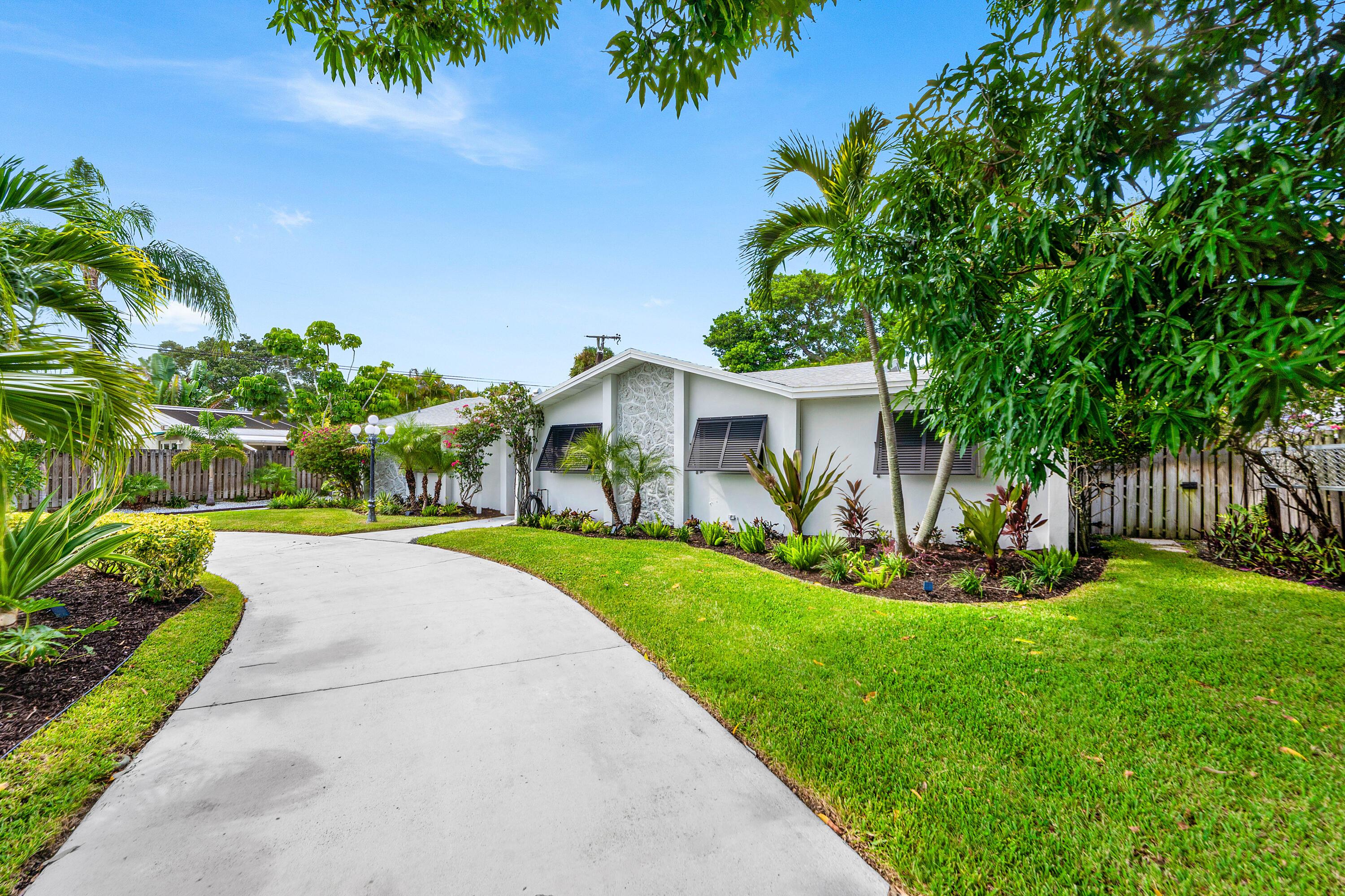 317 DALY Road, Tequesta, FL 33469, Tequesta