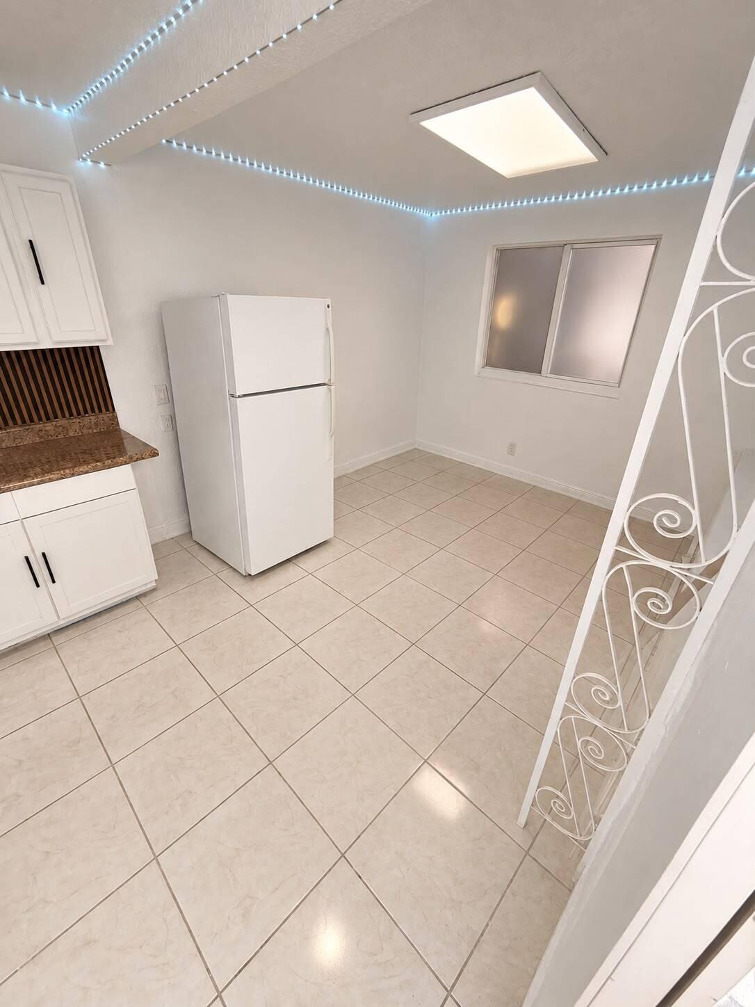 872 HARTH Drive, West Palm Beach, FL 33415, West Palm Beach - Photo 3