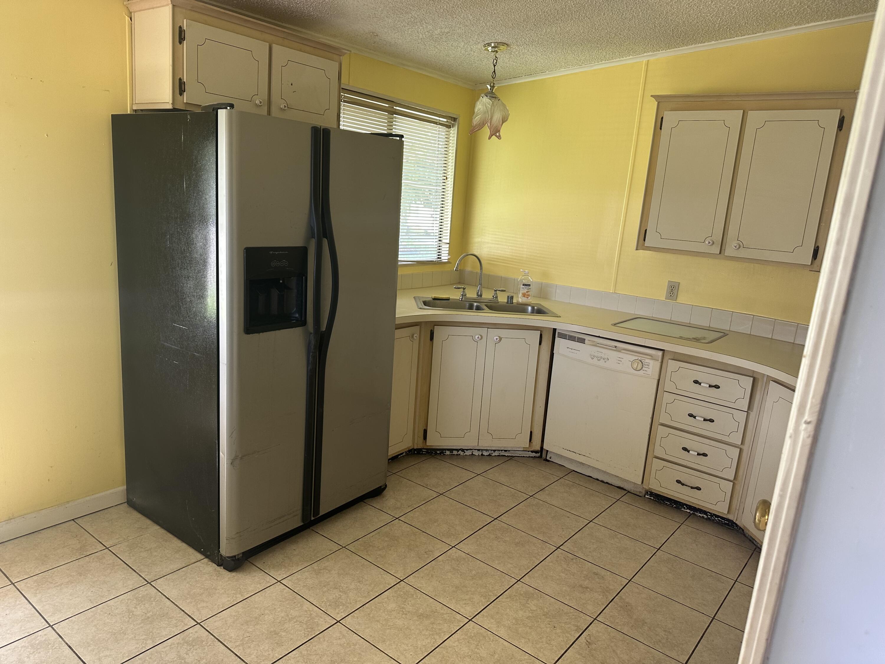 5591 HEMINGWAY Court E-01, Fort Pierce, FL 34982, Fort Pierce - Photo 4