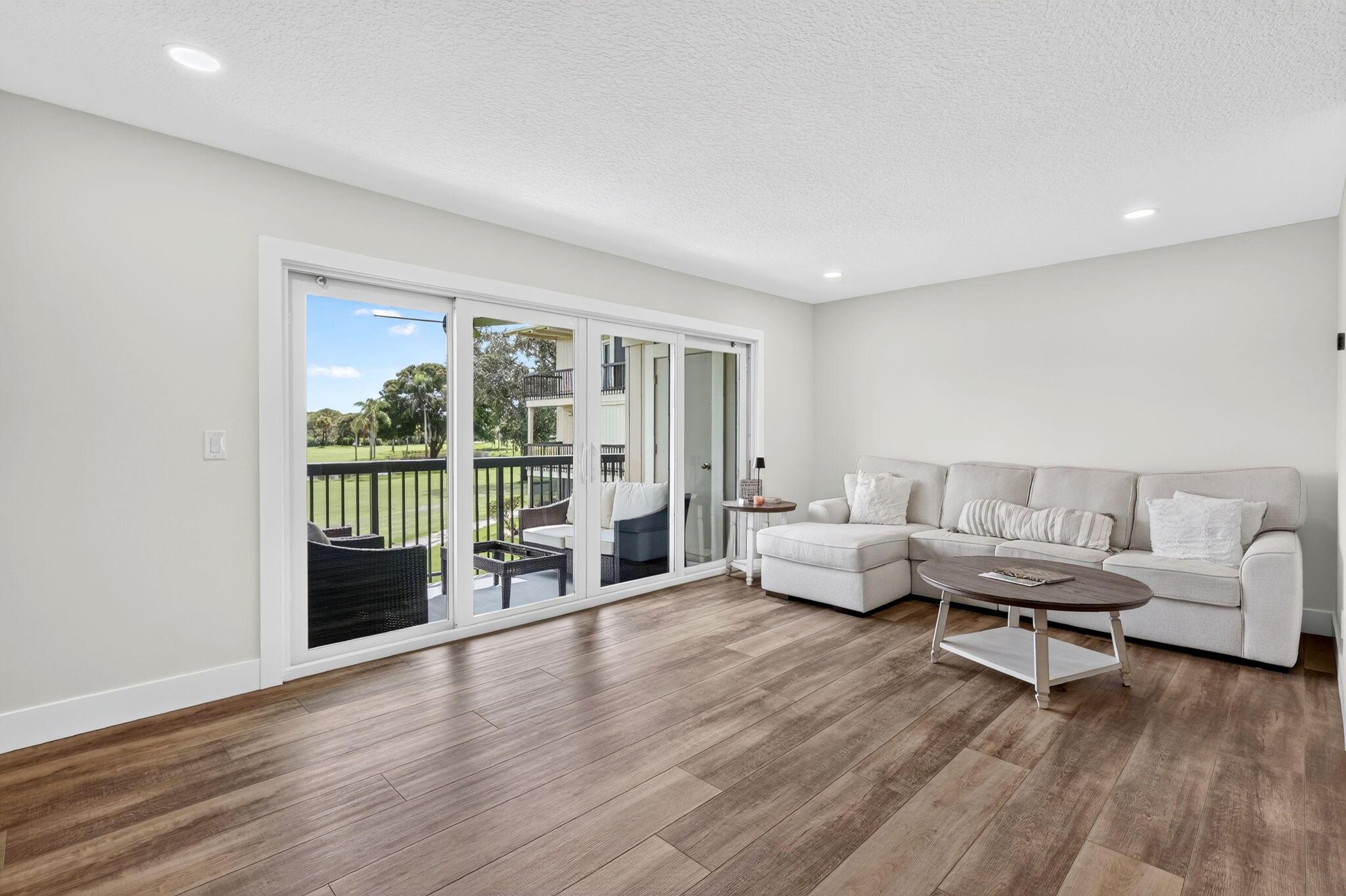 18449 SE WOOD HAVEN Lane E, Jupiter, FL 33469, Jupiter - Photo 4