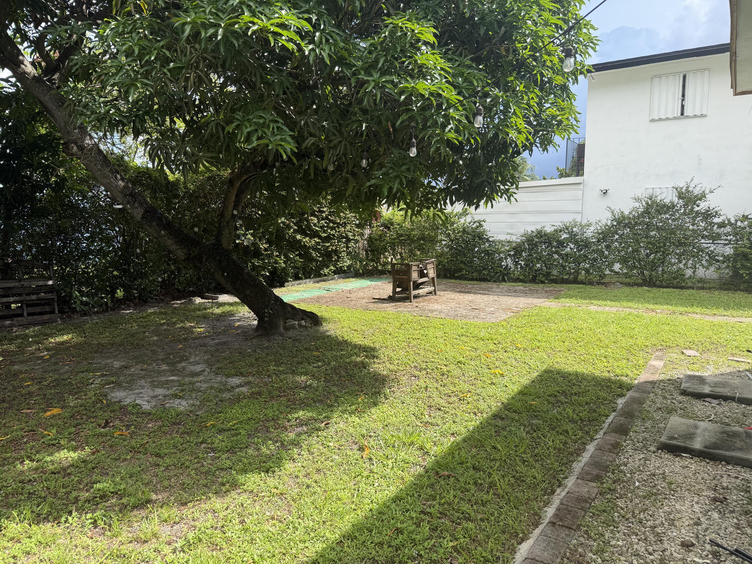 1419 NW 44TH Street 1, Miami, FL 33142, Miami - Photo 5