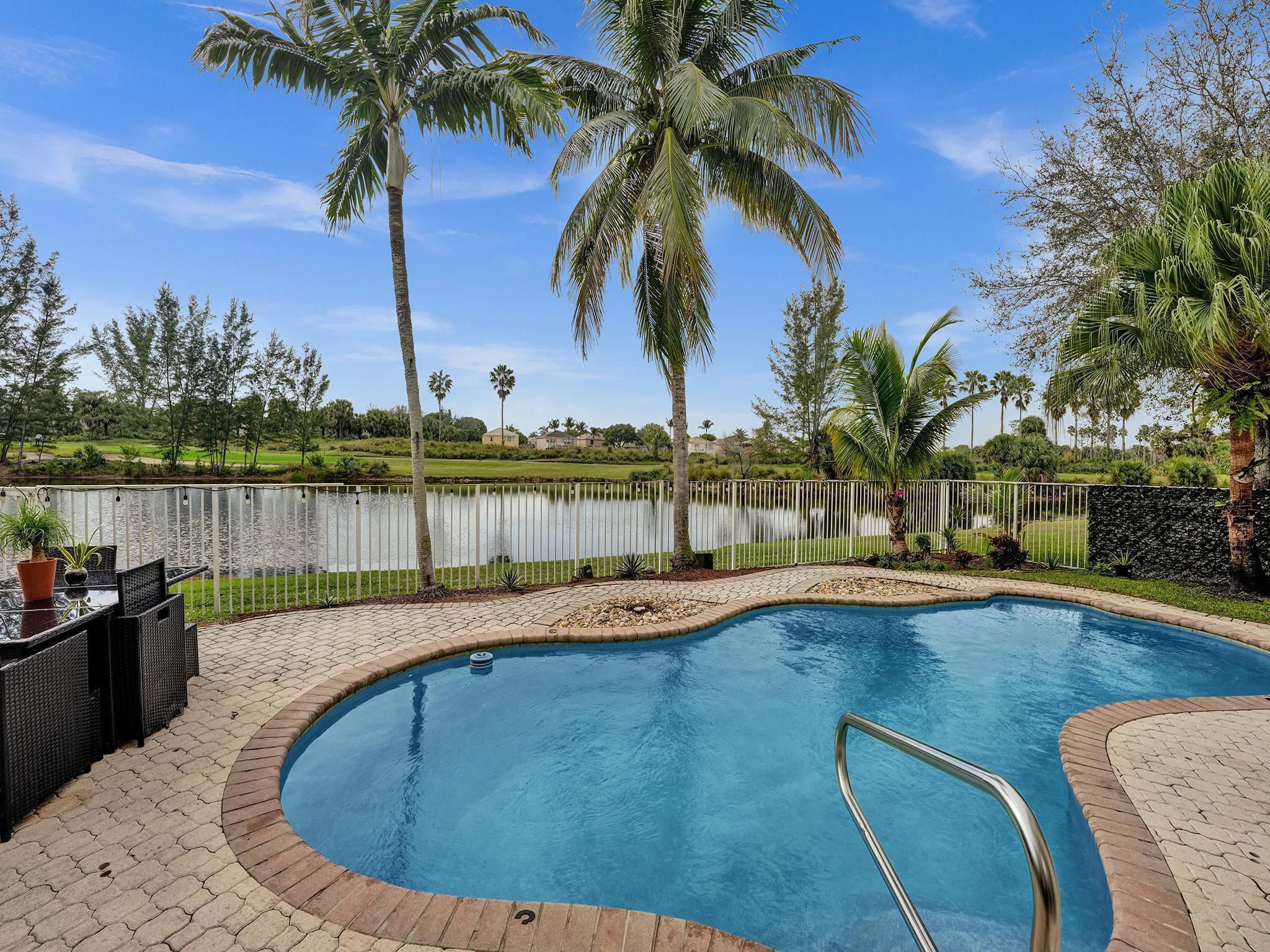 2111 RESTON Circle, Royal Palm Beach, FL 33411, Royal Palm Beach - Photo 2