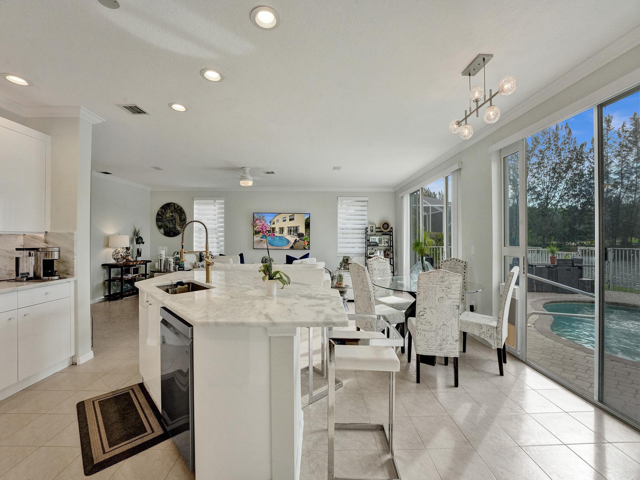 2111 RESTON Circle, Royal Palm Beach, FL 33411, Royal Palm Beach - Photo 5