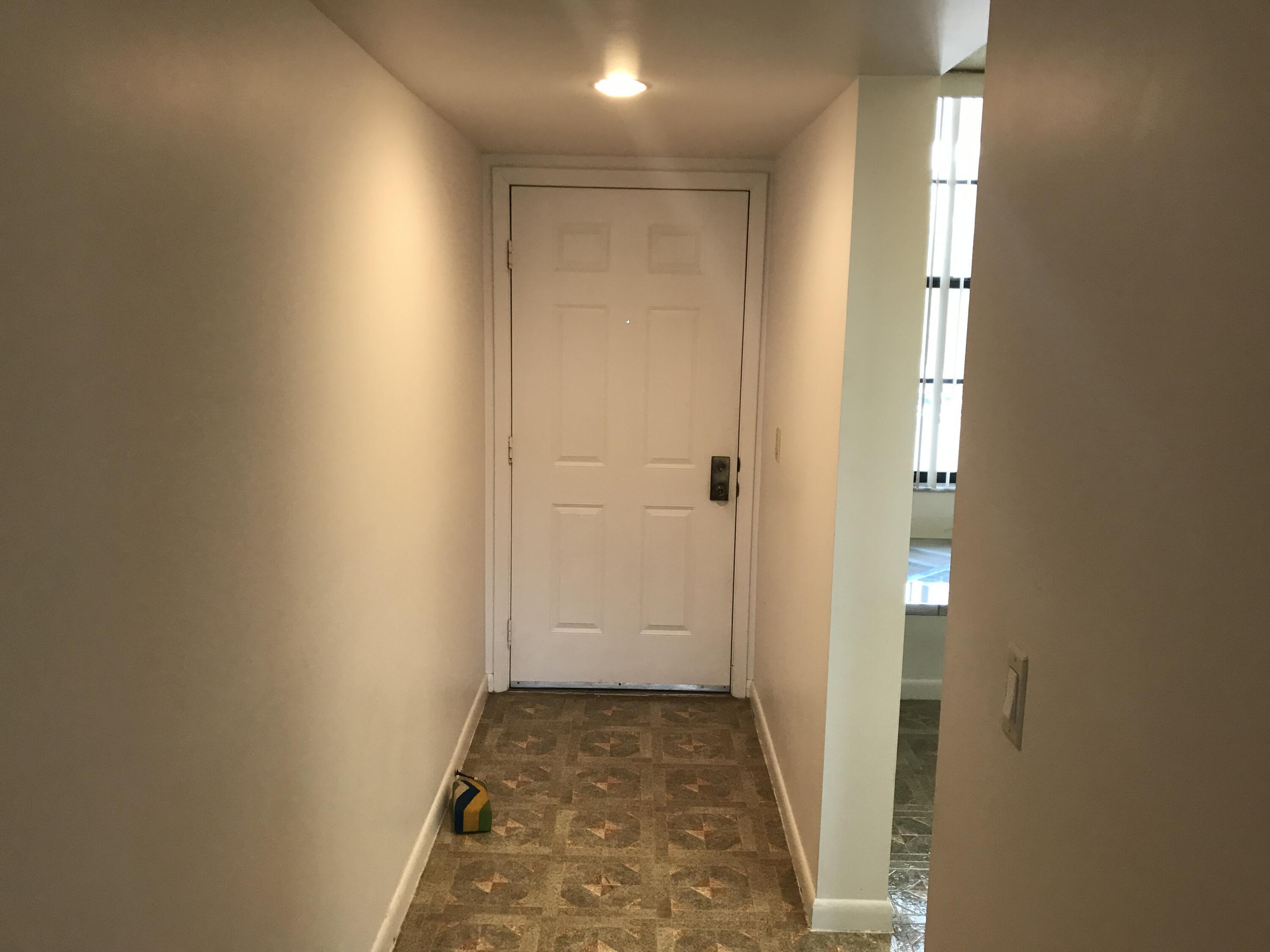3500 WHITEHALL Drive 302, West Palm Beach, FL 33401, West Palm Beach - Photo 5