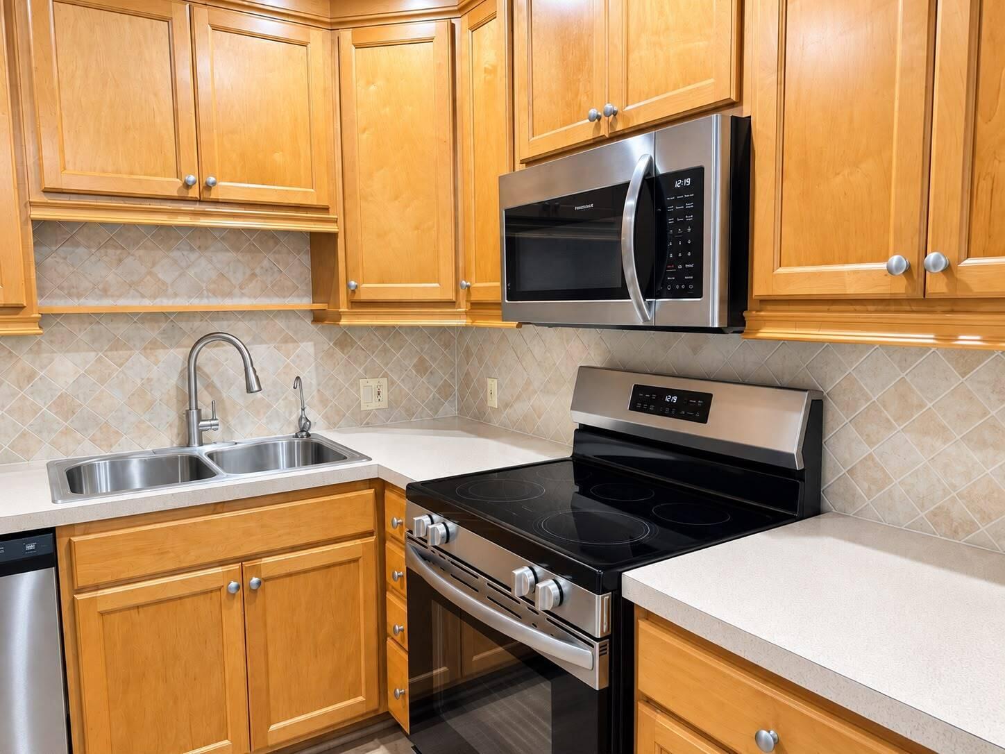 4242 DESTE Court 201, Lake Worth, FL 33467, Lake Worth - Photo 3
