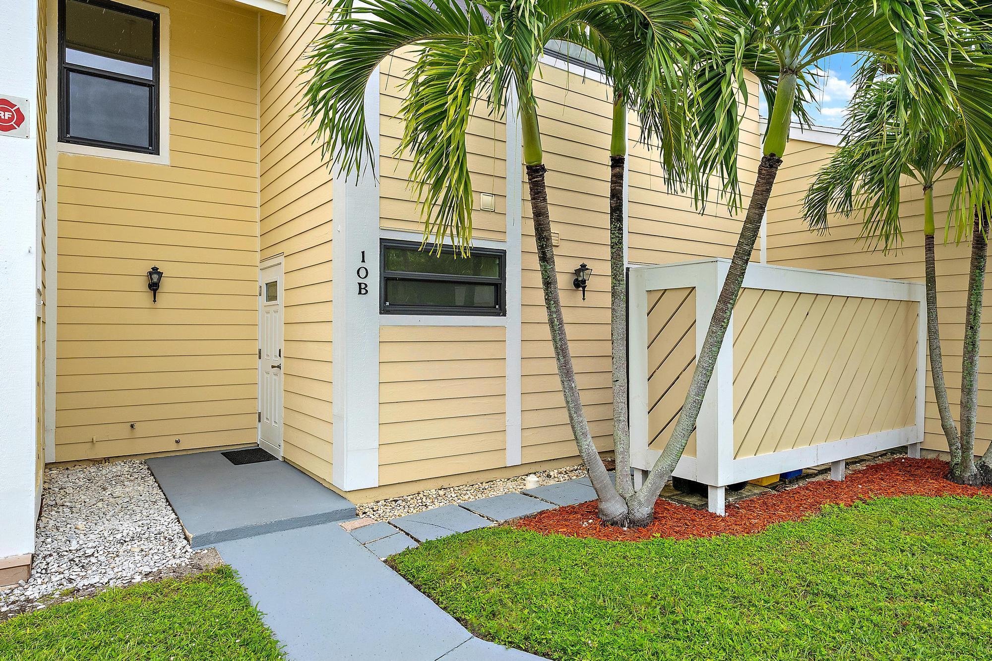 502 Lakewood Drive 10B, Jupiter, FL 33458, Jupiter - Photo 3
