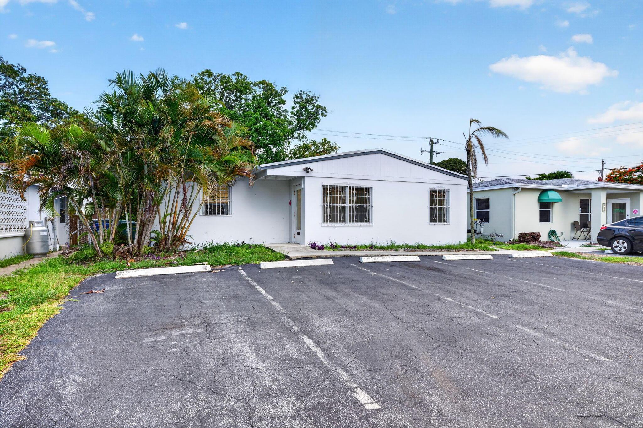 130 NE 51ST Street, Oakland Park, FL 33334, Oakland Park