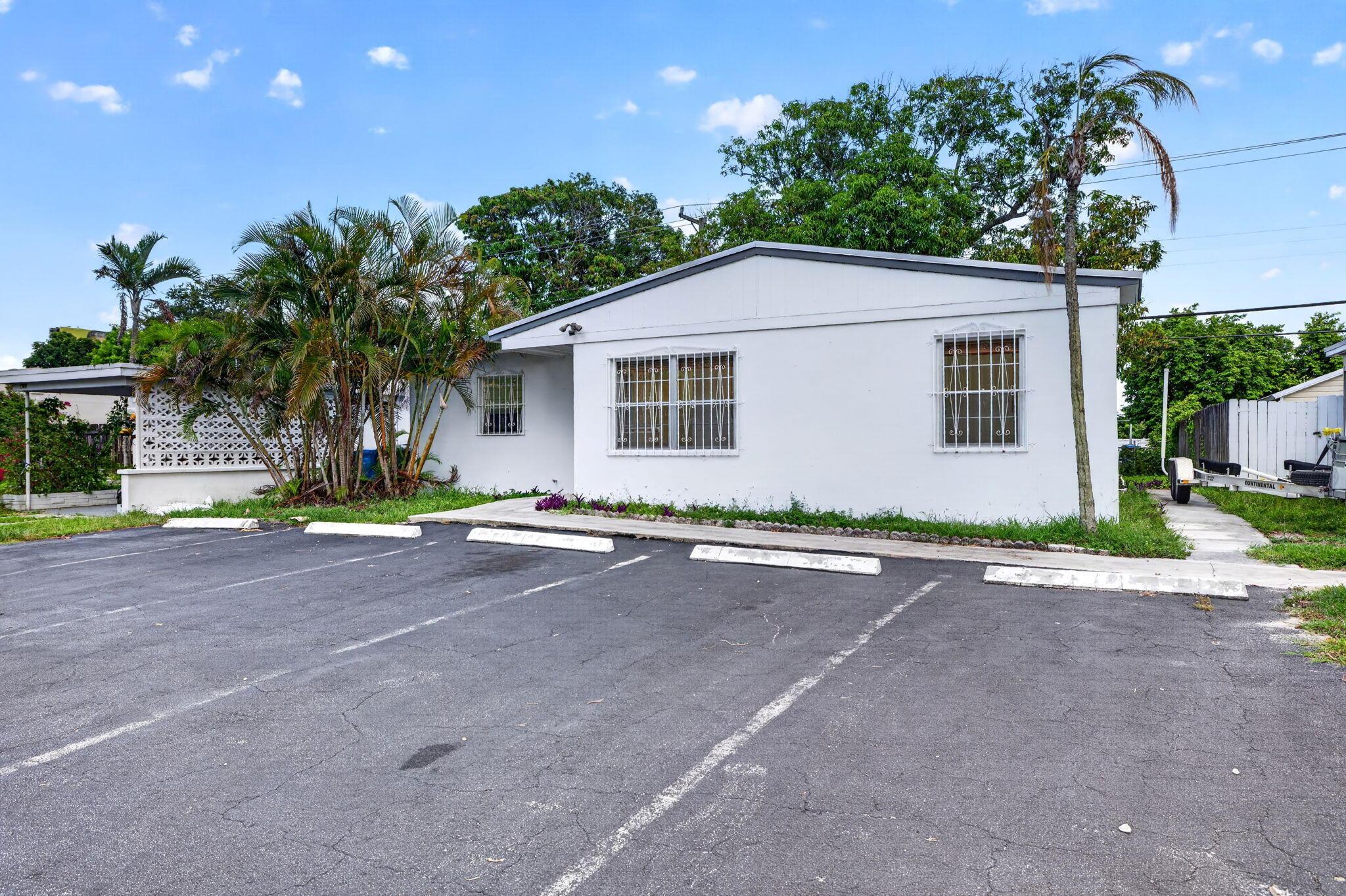 130 NE 51ST Street, Oakland Park, FL 33334, Oakland Park - Photo 3