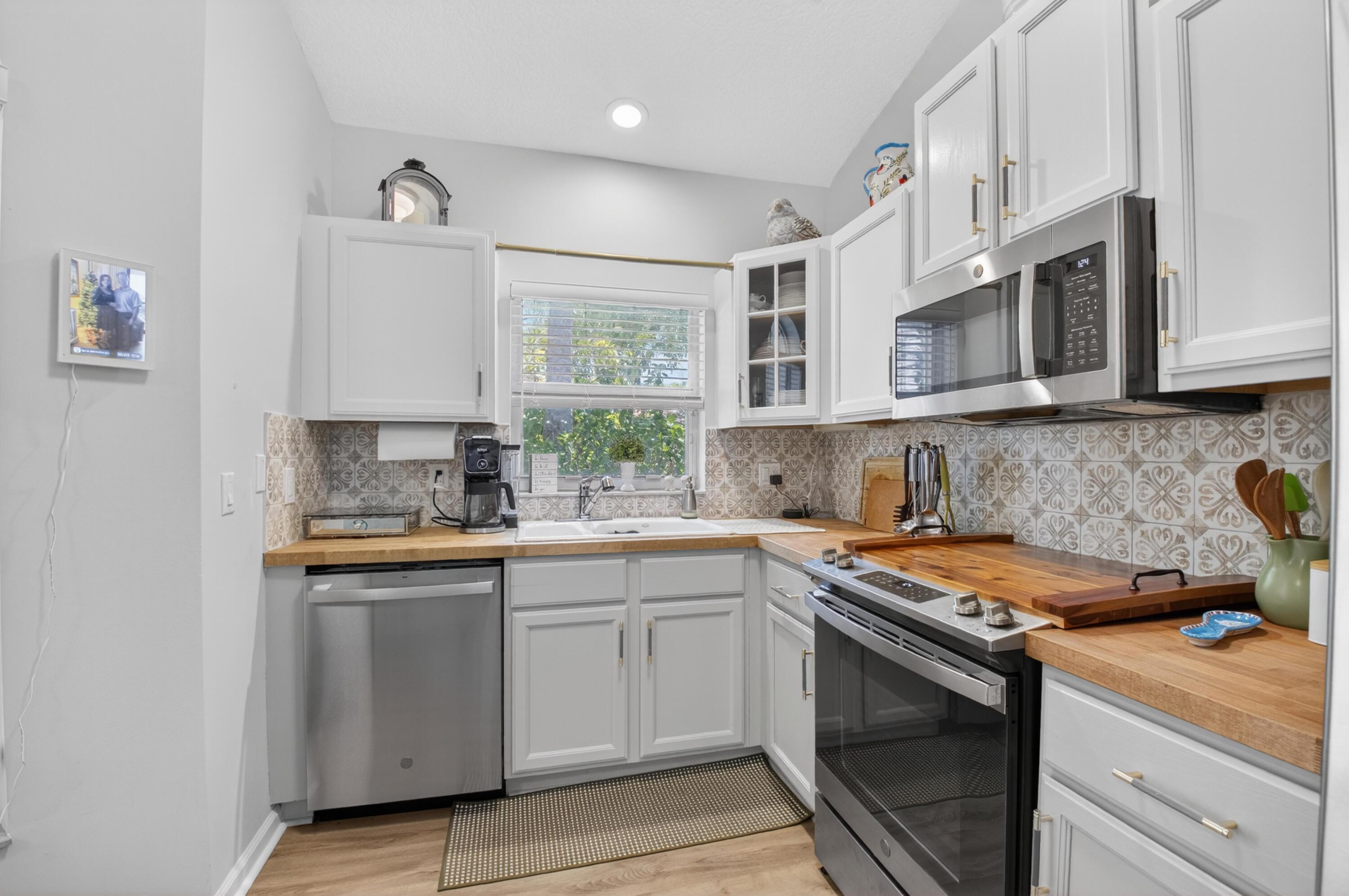 8446 VIA SERENA, Boca Raton, FL 33433, Boca Raton - Photo 4