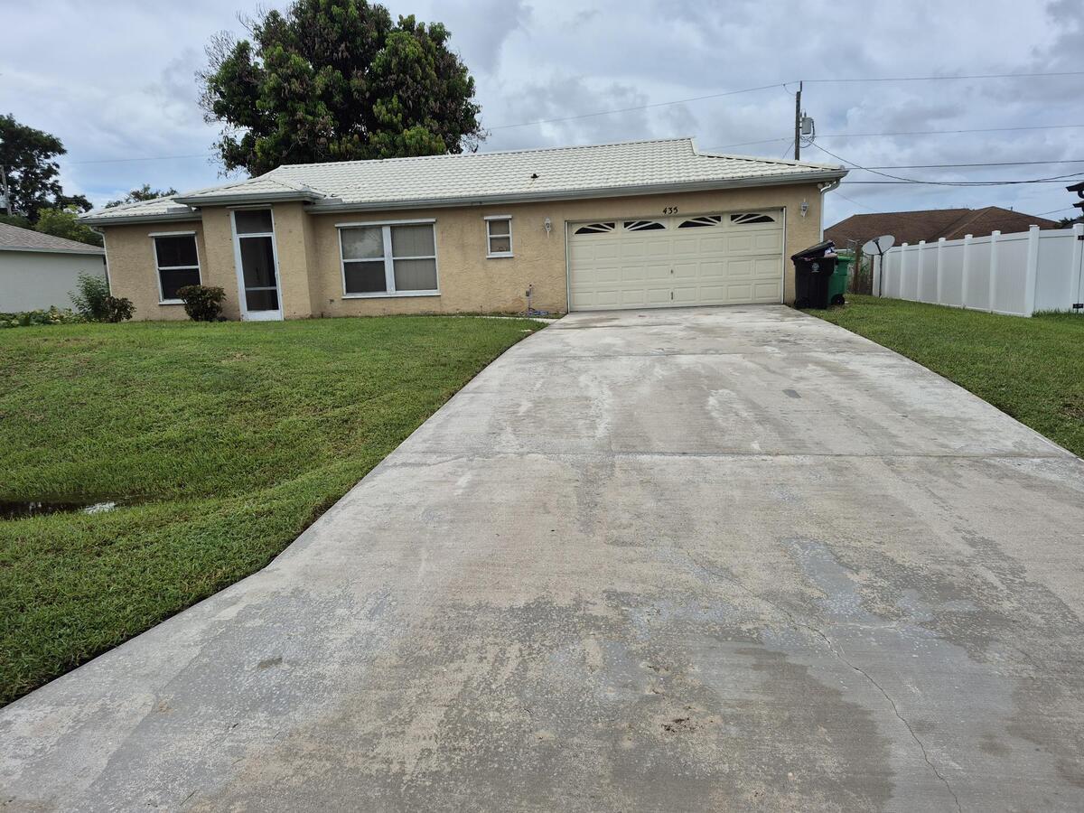 435 SW KABOT Avenue, Port St. Lucie, FL 34953, Port St. Lucie