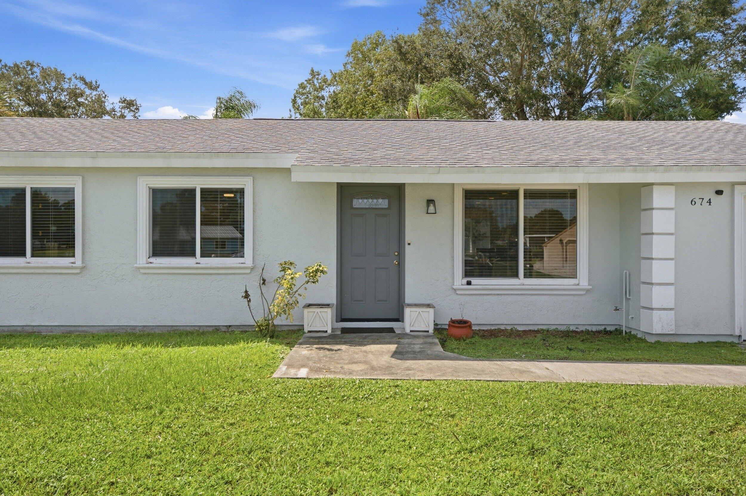 674 SW Old Briar Avenue, Port St. Lucie, FL 34953, Port St. Lucie - Photo 2