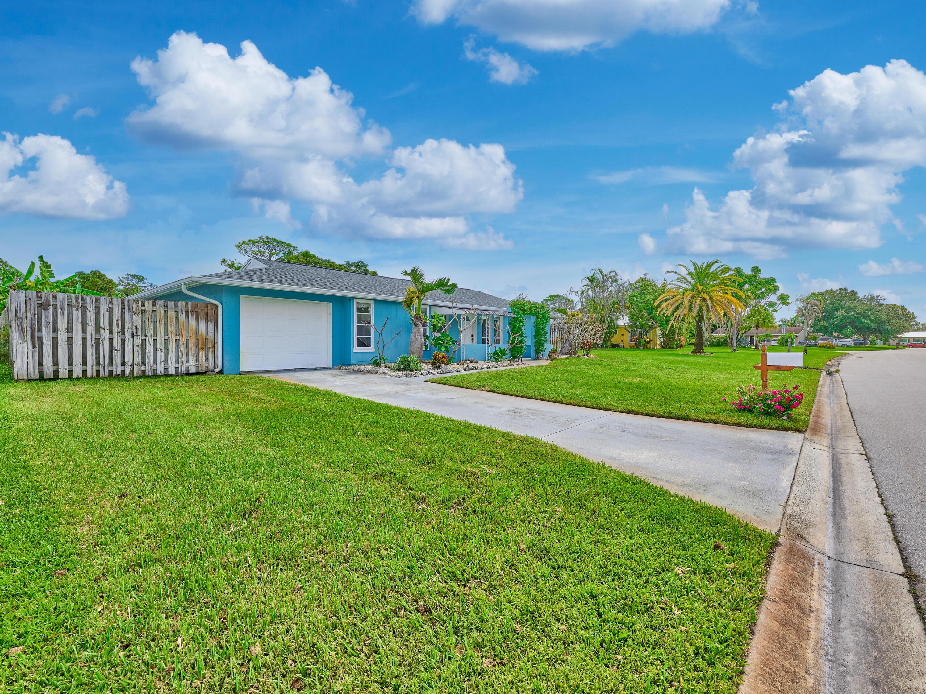 1341 SE MOHAVE Street, Port St. Lucie, FL 34952, Port St. Lucie - Photo 4