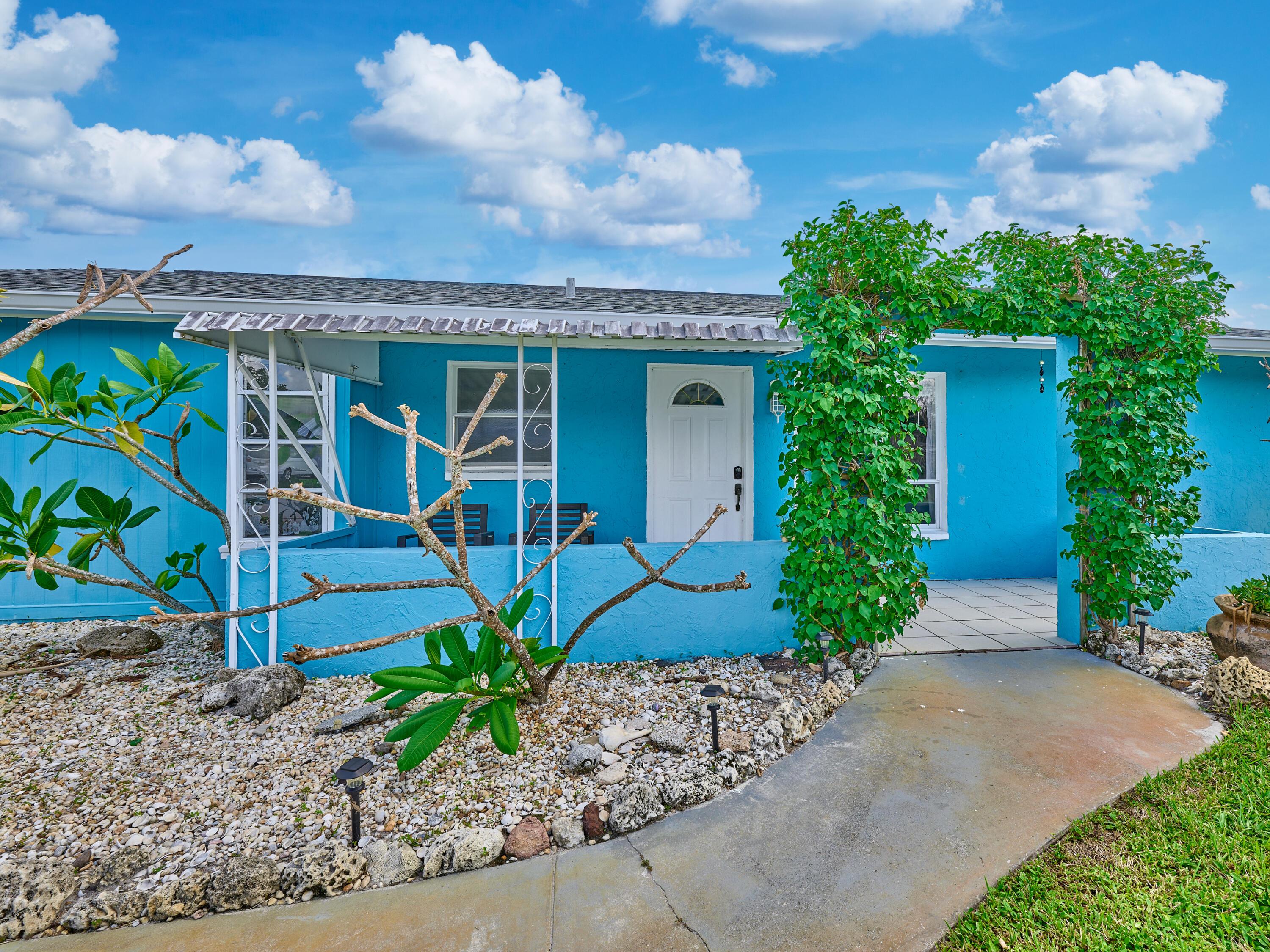 1341 SE MOHAVE Street, Port St. Lucie, FL 34952, Port St. Lucie - Photo 5