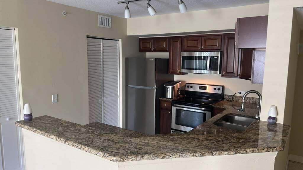 201 Villa Circle 201, Boynton Beach, FL 33435, Boynton Beach - Photo 3