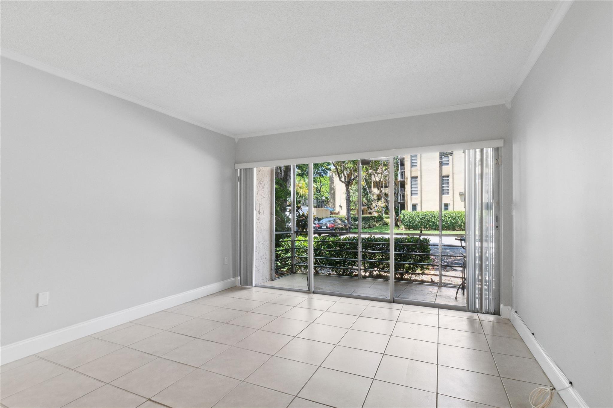 485 N Pine Island Road 105A, Plantation, FL 33324, Plantation - Photo 3