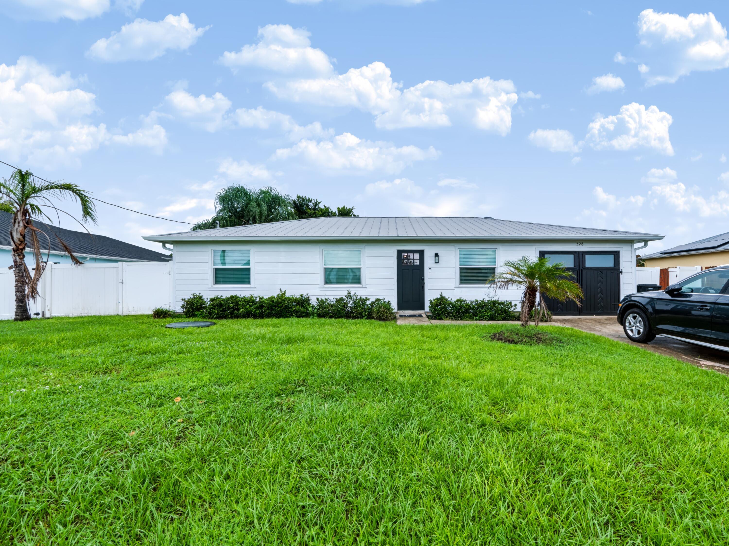 528 SW RYAN Avenue, Port St. Lucie, FL 34953, Port St. Lucie