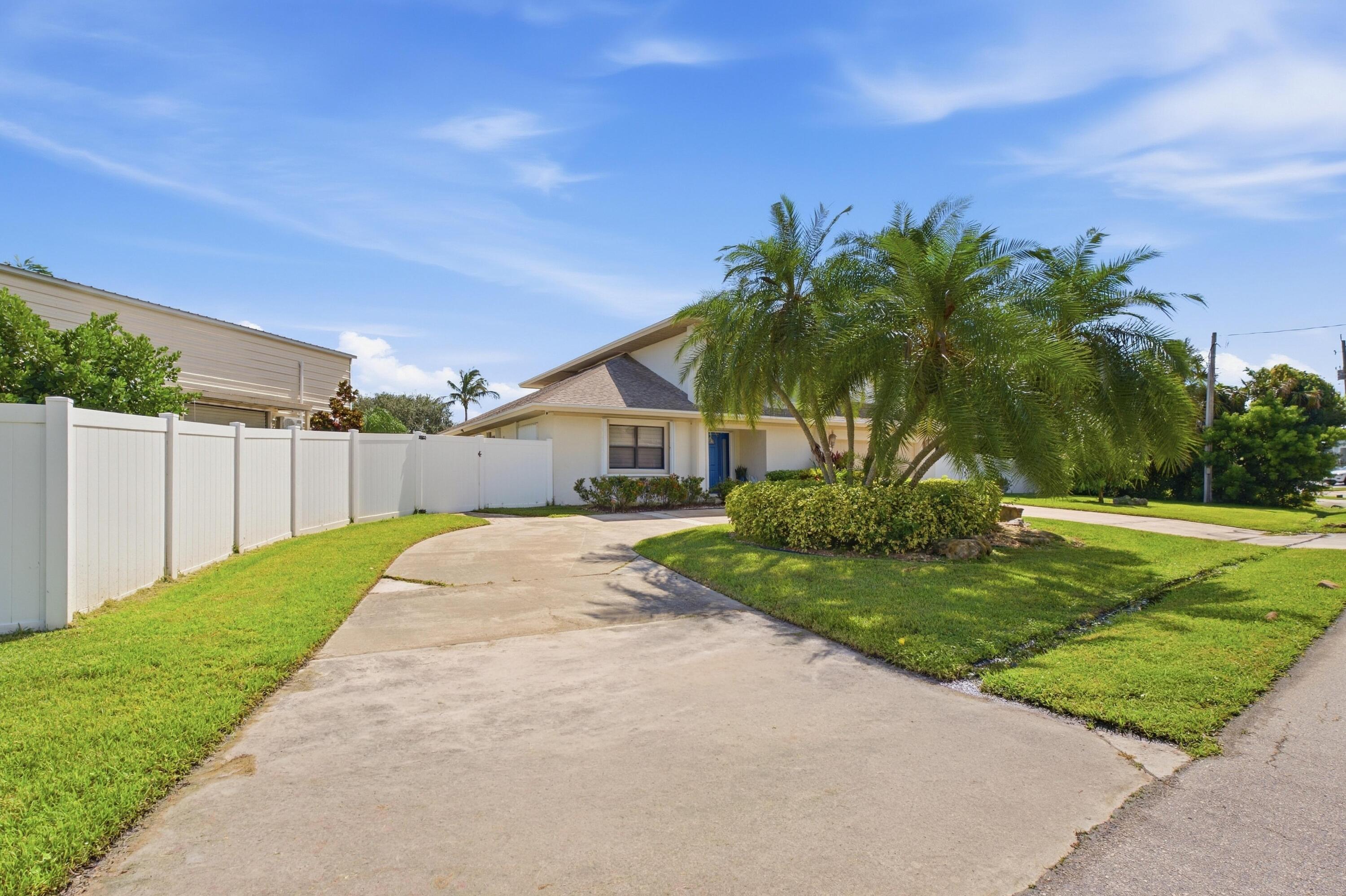 1536 SW EGRET Way, Palm City, FL 34990, Palm City - Photo 4