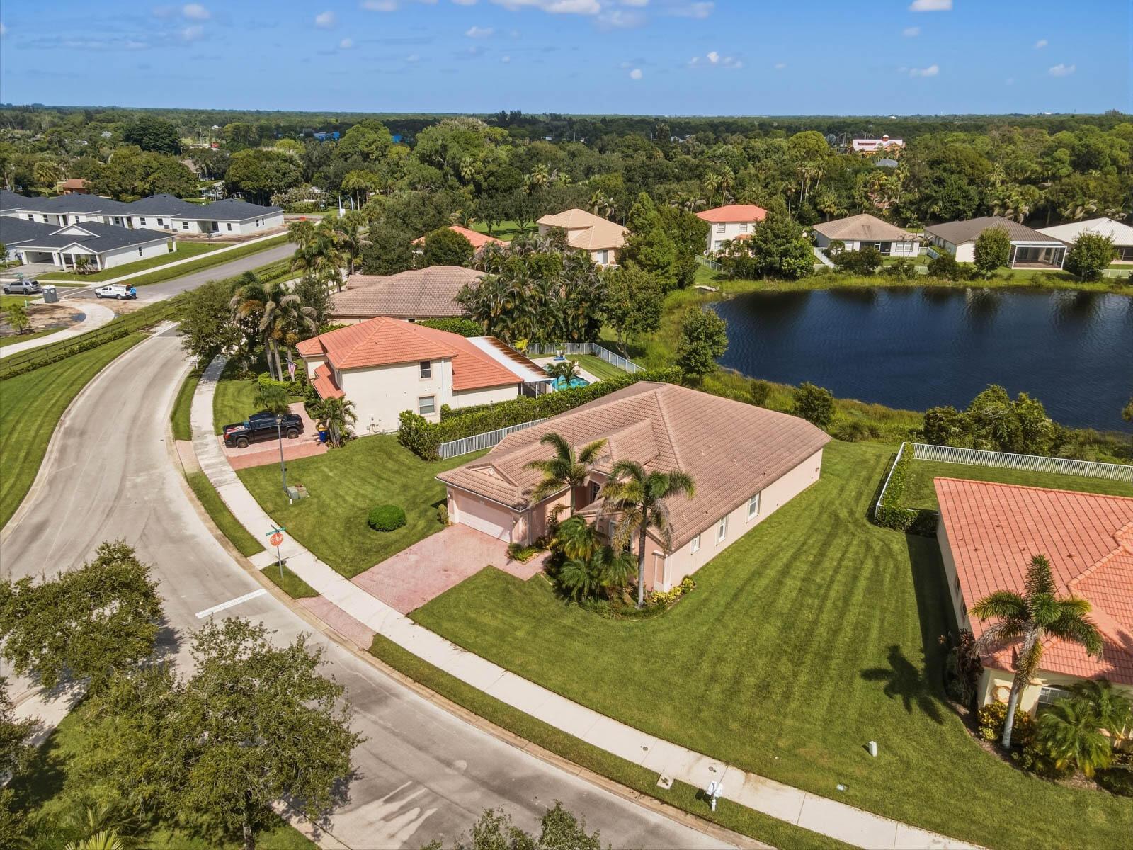 1251 SE Illusion Isle Way, Stuart, FL 34997, Stuart - Photo 2