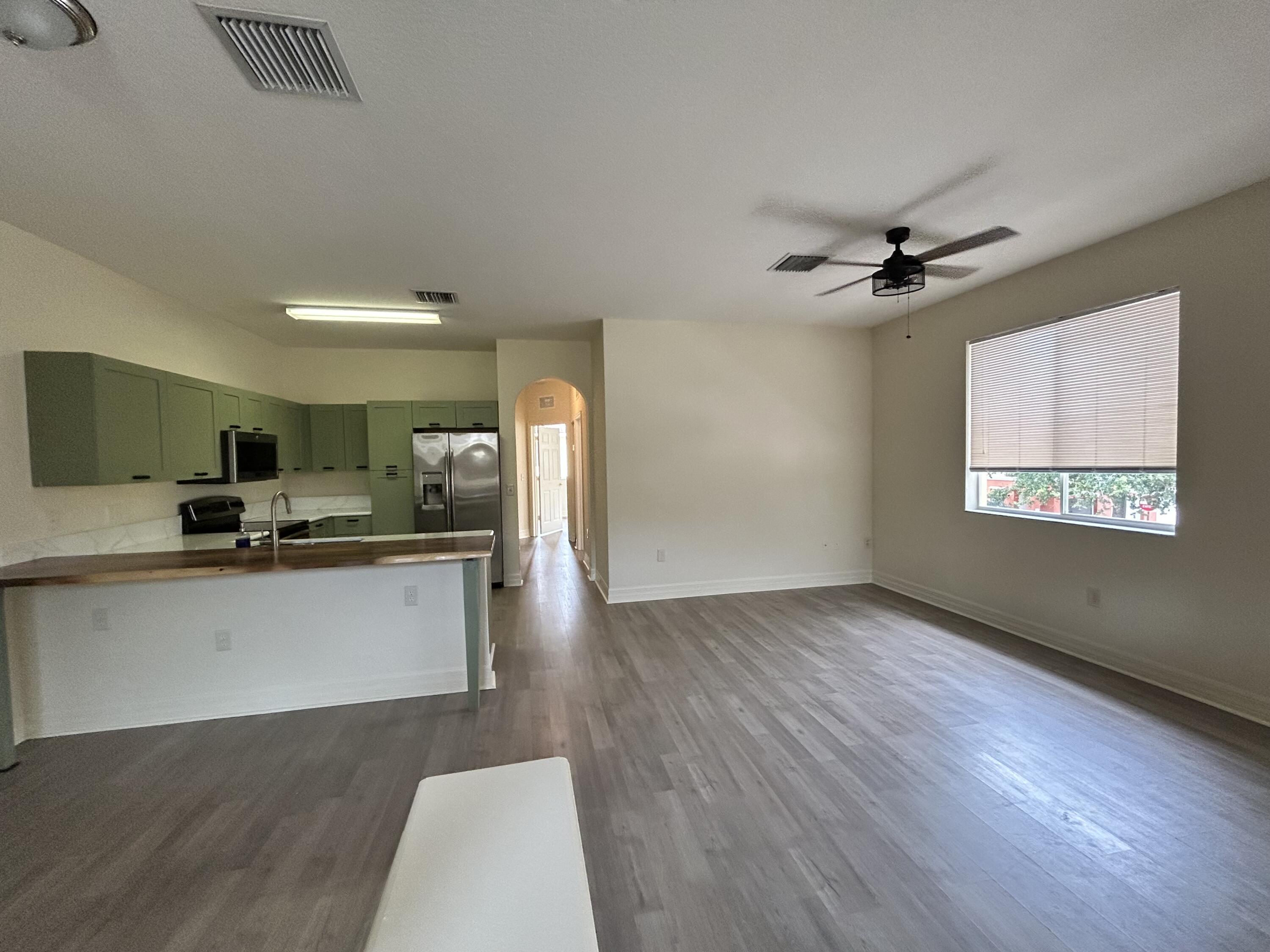 47 SE SEDONA Circle 202, Stuart, FL 34994, Stuart - Photo 4