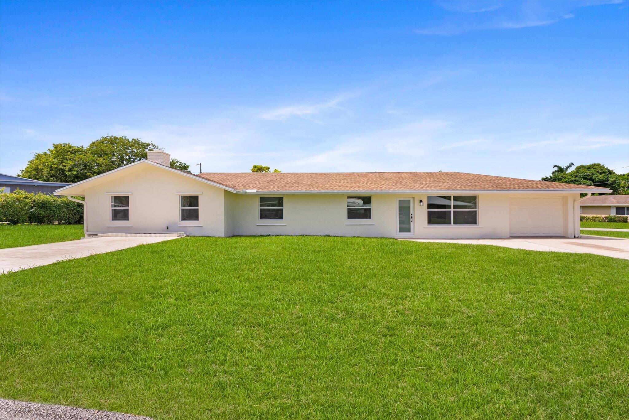 6873 S PLYMOUTH Drive S, Lake Worth, FL 33462, Lake Worth - Photo 2