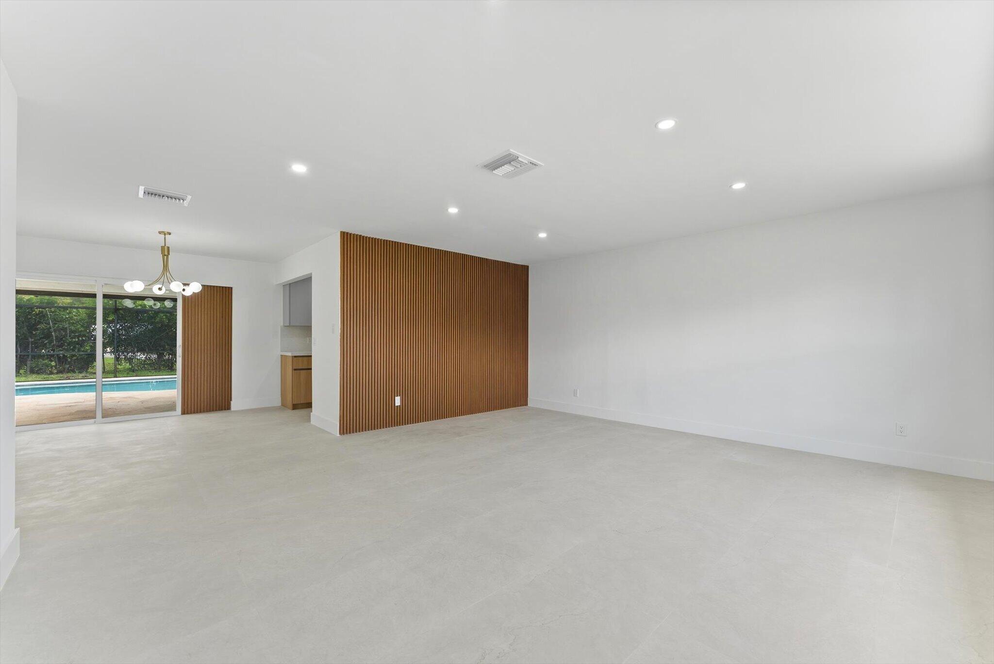 6873 S PLYMOUTH Drive S, Lake Worth, FL 33462, Lake Worth - Photo 4