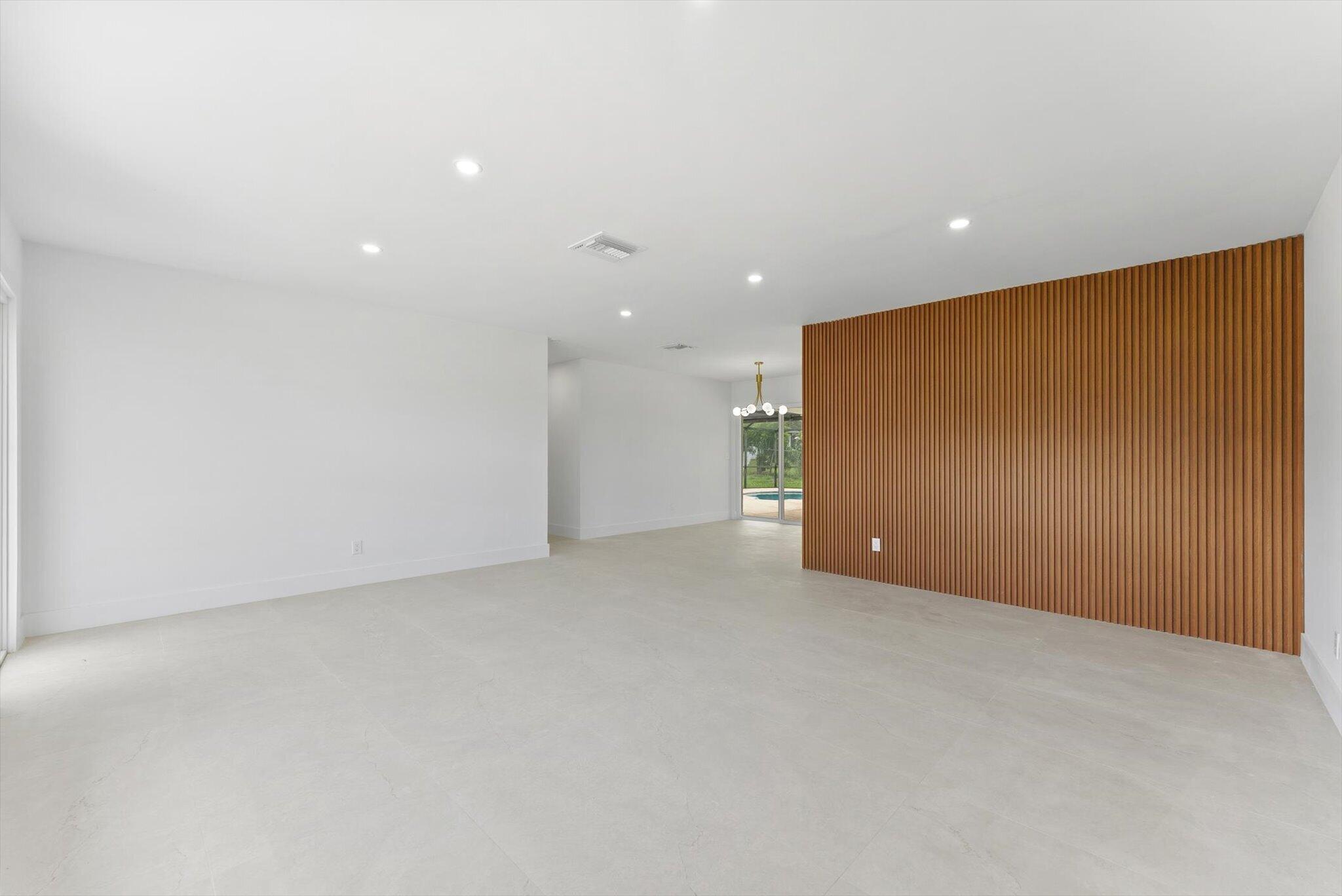 6873 S PLYMOUTH Drive S, Lake Worth, FL 33462, Lake Worth - Photo 5