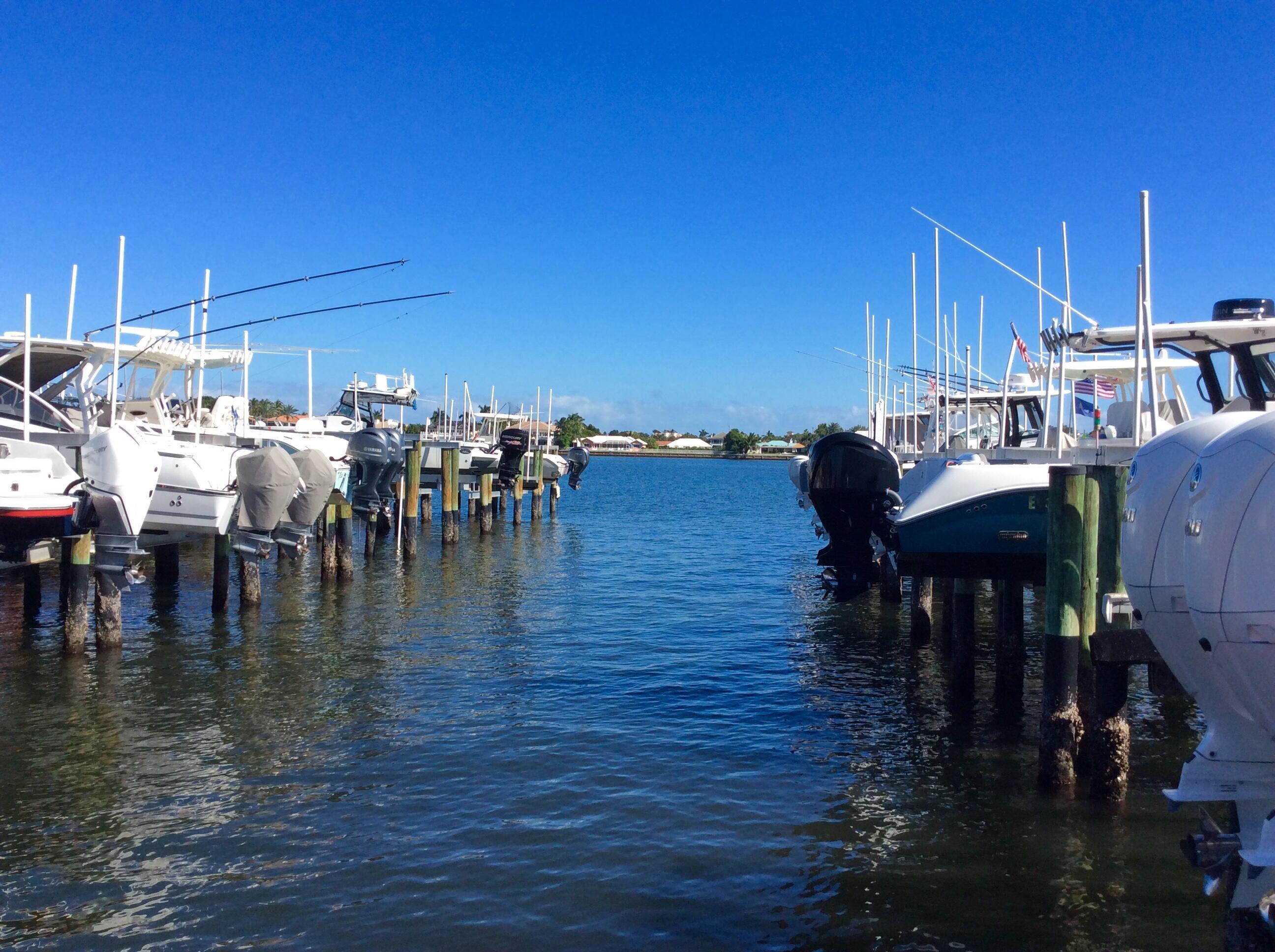 103 Yacht Club Way 104, Hypoluxo, FL 33462, Hypoluxo - Photo 2