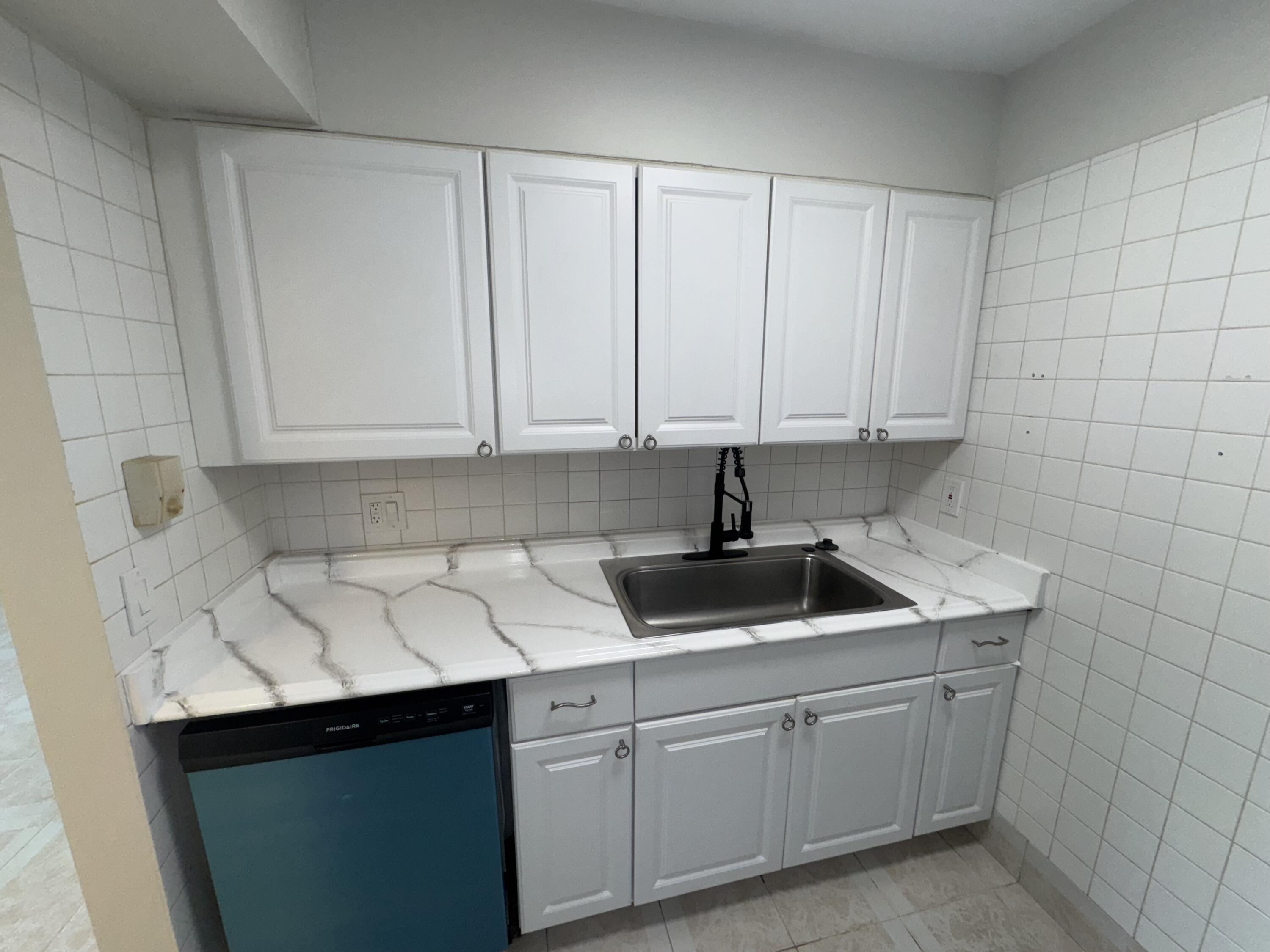 1758 Abbey Road 102, West Palm Beach, FL 33415, West Palm Beach