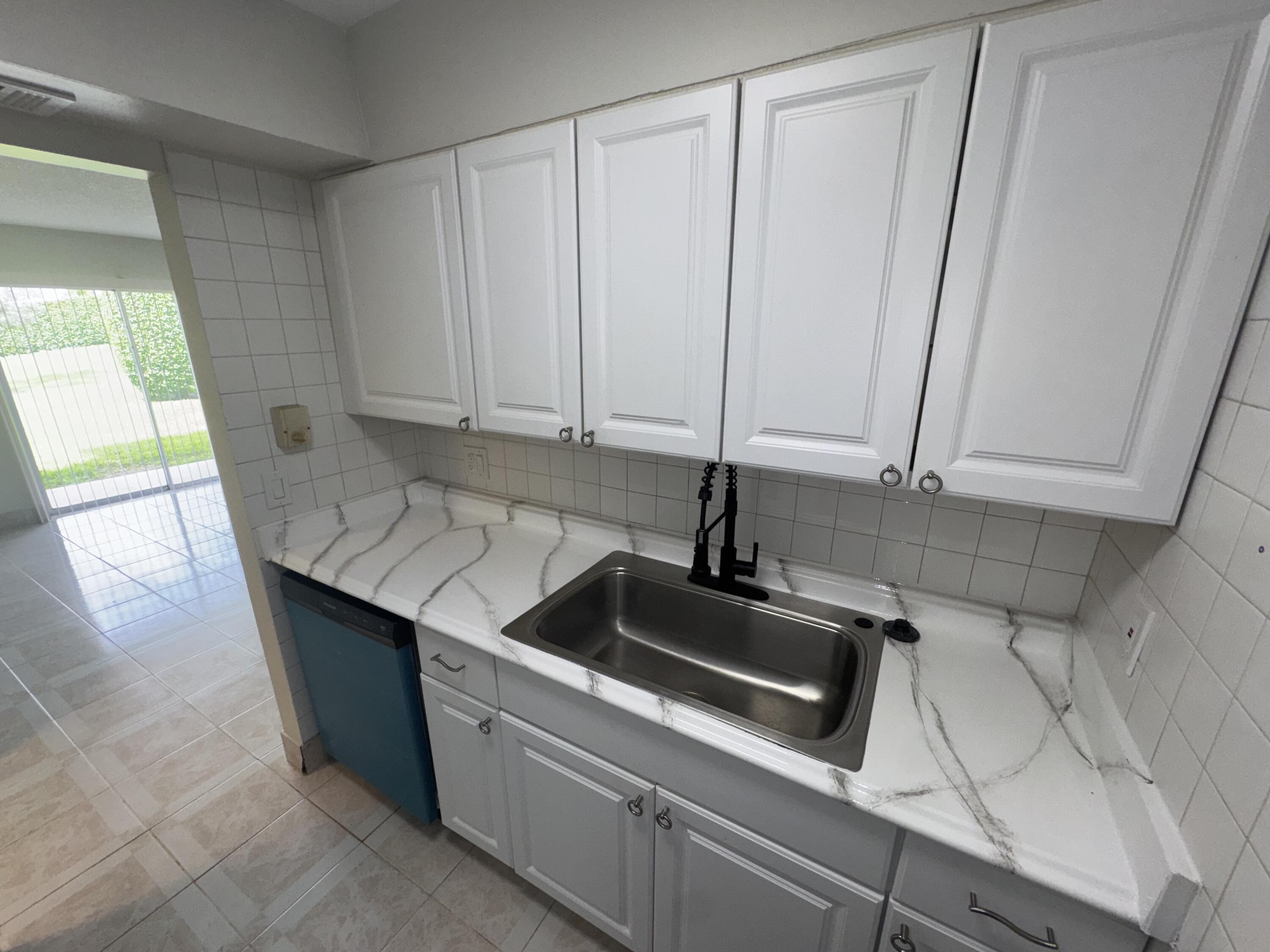 1758 Abbey Road 102, West Palm Beach, FL 33415, West Palm Beach - Photo 3