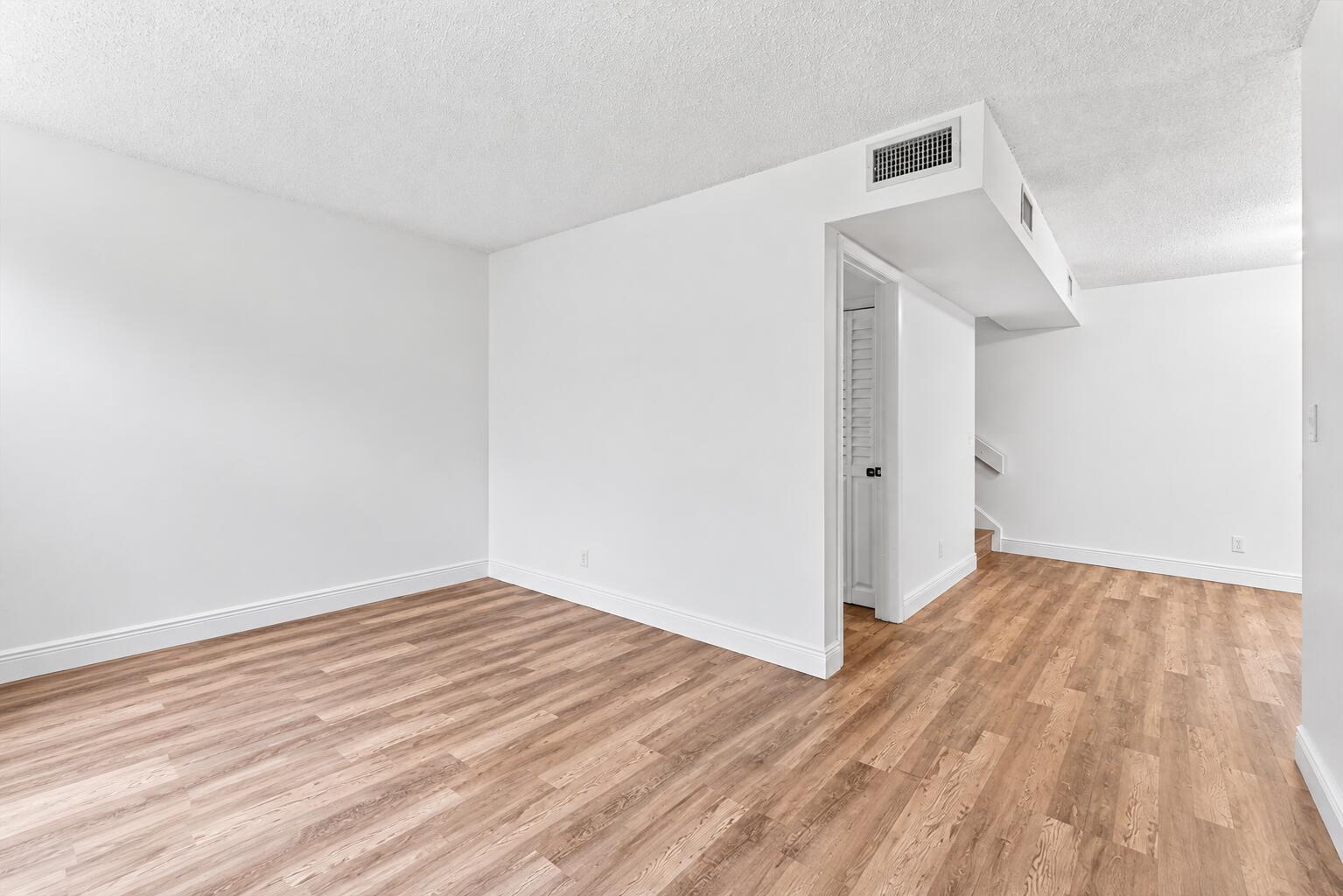 3750 Victoria Drive, West Palm Beach, FL 33406, West Palm Beach - Photo 3