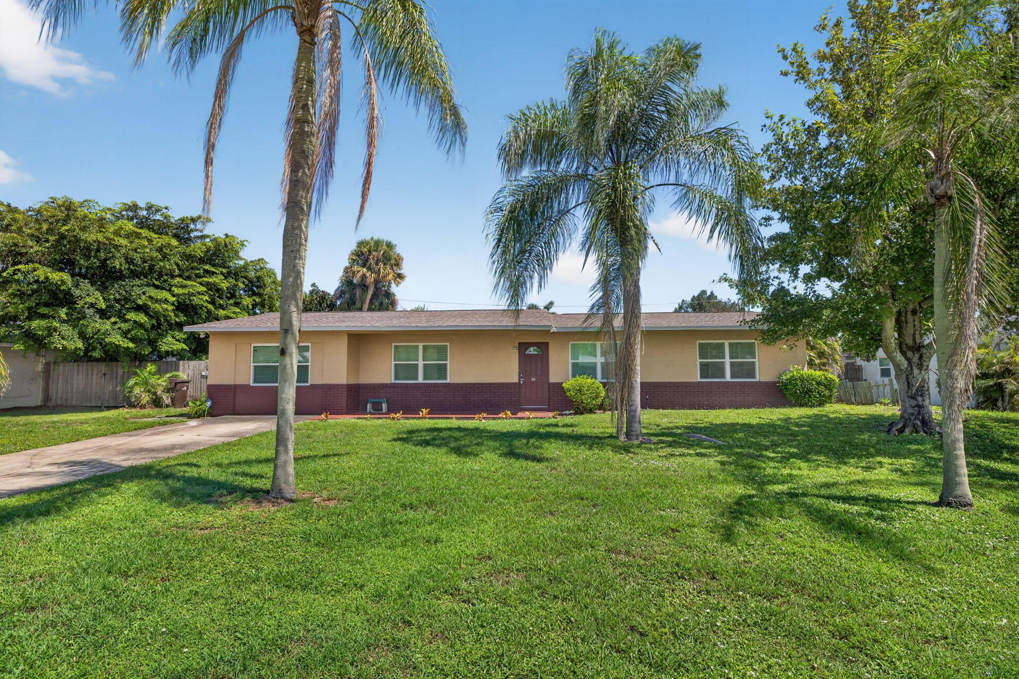 921 SE FLAMINGO Avenue, Stuart, FL 34996, Stuart