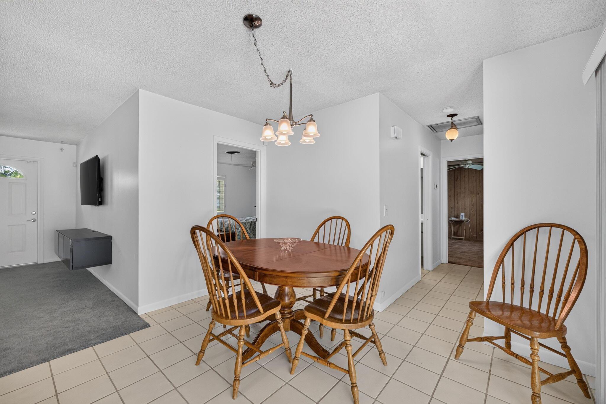 921 SE FLAMINGO Avenue, Stuart, FL 34996, Stuart - Photo 5