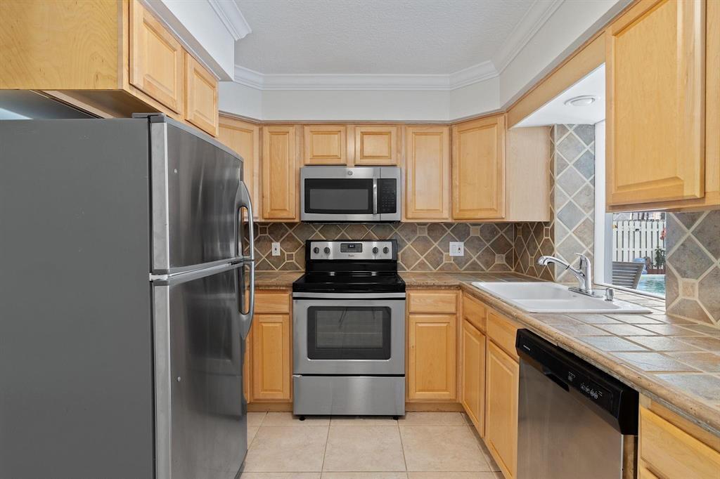 2317 NE 33RD, Fort Lauderdale, FL 33305, Fort Lauderdale - Photo 2