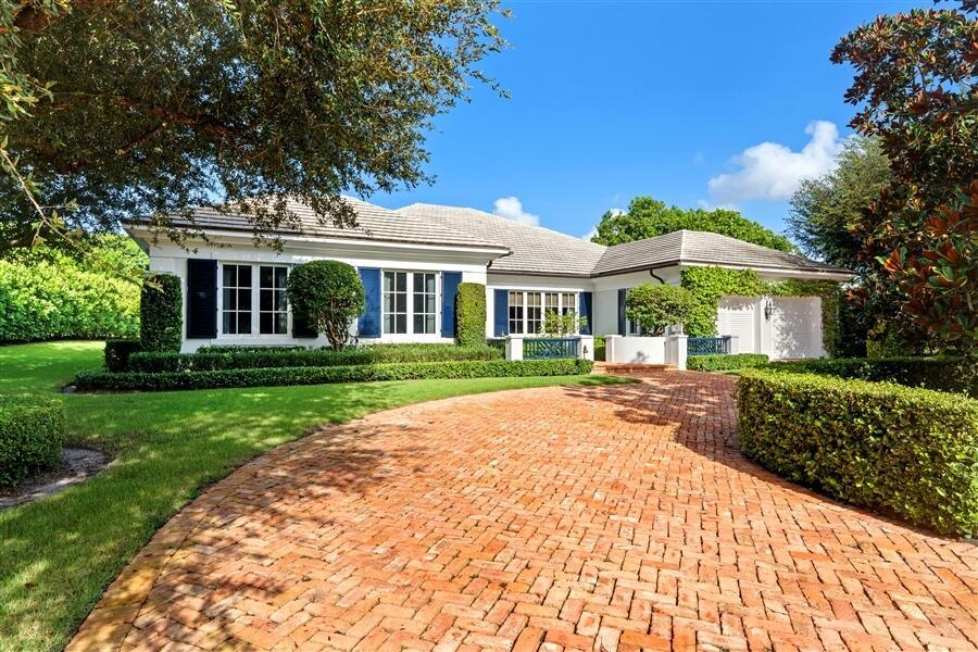 11 Country Road E, Village of Golf, FL 33436, Village of Golf - Photo 4