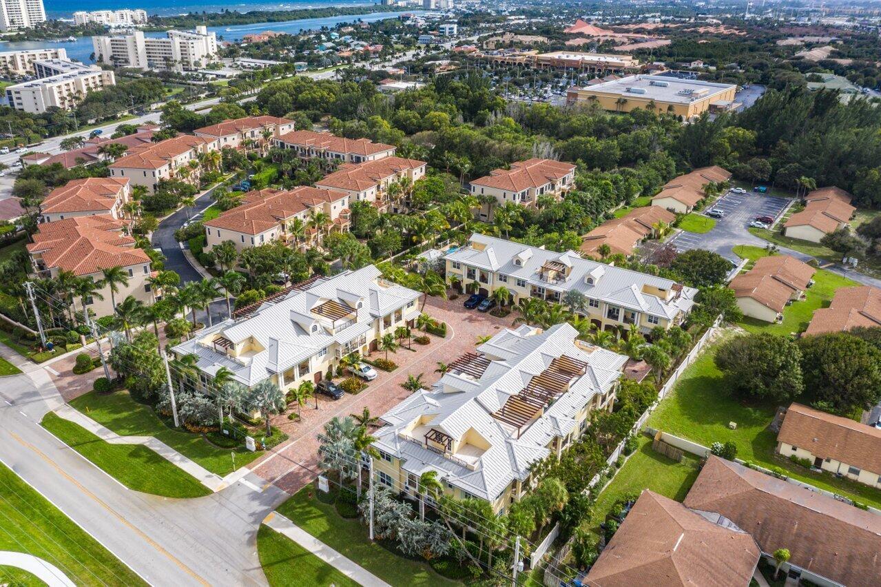 3770 County Line Road C2, Tequesta, FL 33469, Tequesta - Photo 2