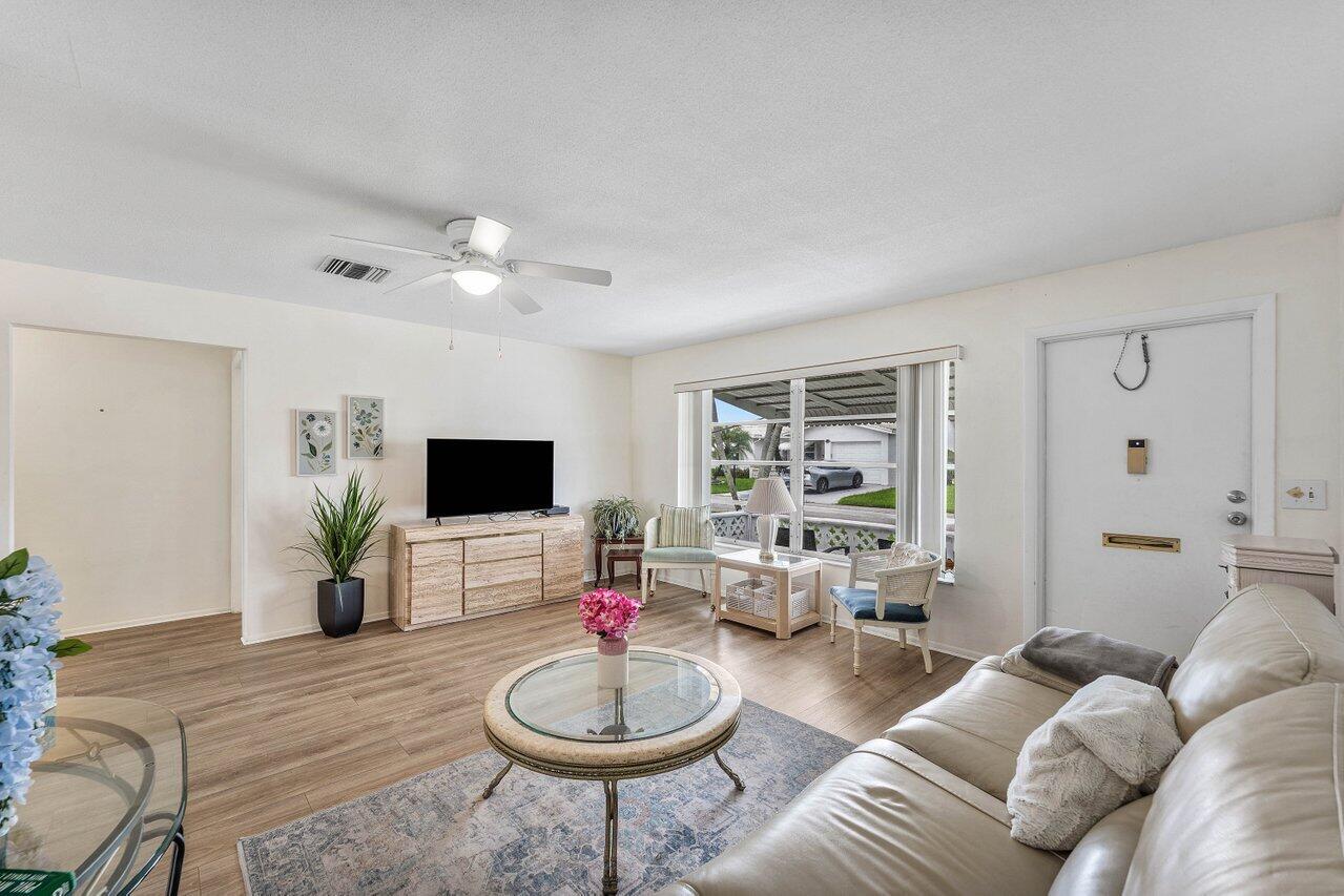 1005 Siesta Avenue, Boynton Beach, FL 33426, Boynton Beach - Photo 5