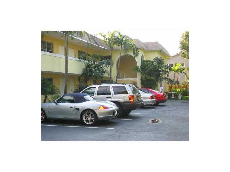 3421 NE 15th Avenue 9, Oakland Park, FL 33334, Oakland Park