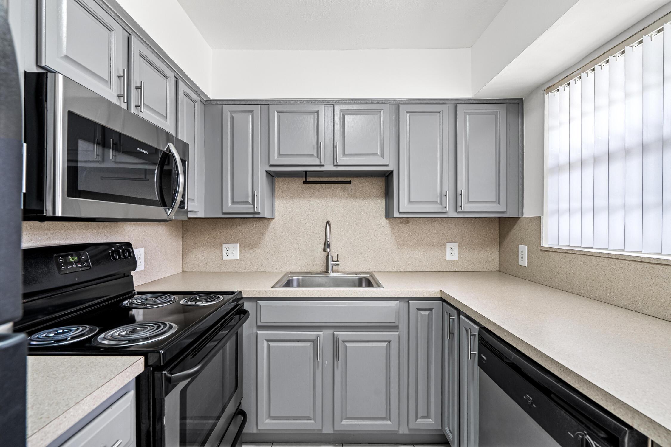 1908 NW 4th Avenue 122, Boca Raton, FL 33432, Boca Raton - Photo 5
