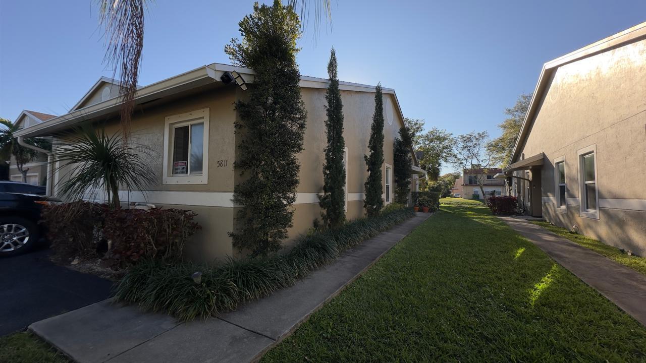 5811 NW 57th Avenue, Tamarac, FL 33319, Tamarac - Photo 2