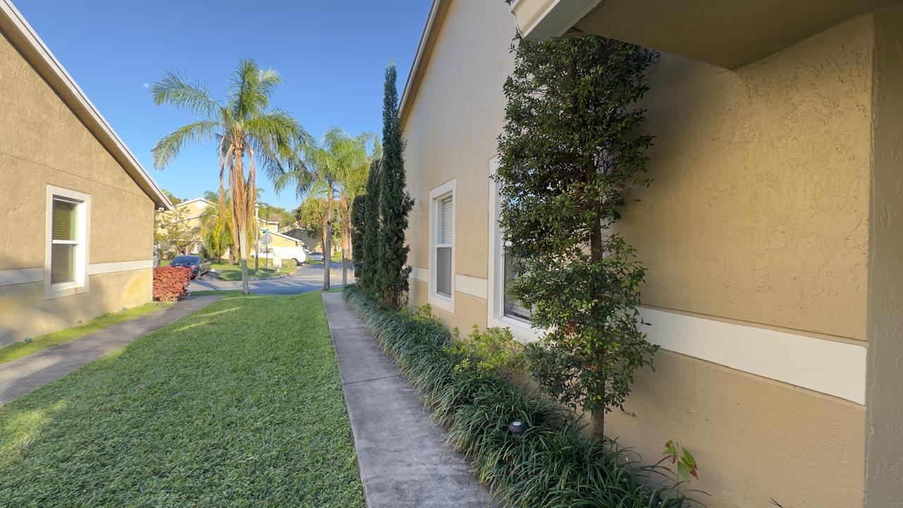 5811 NW 57th Avenue, Tamarac, FL 33319, Tamarac - Photo 3