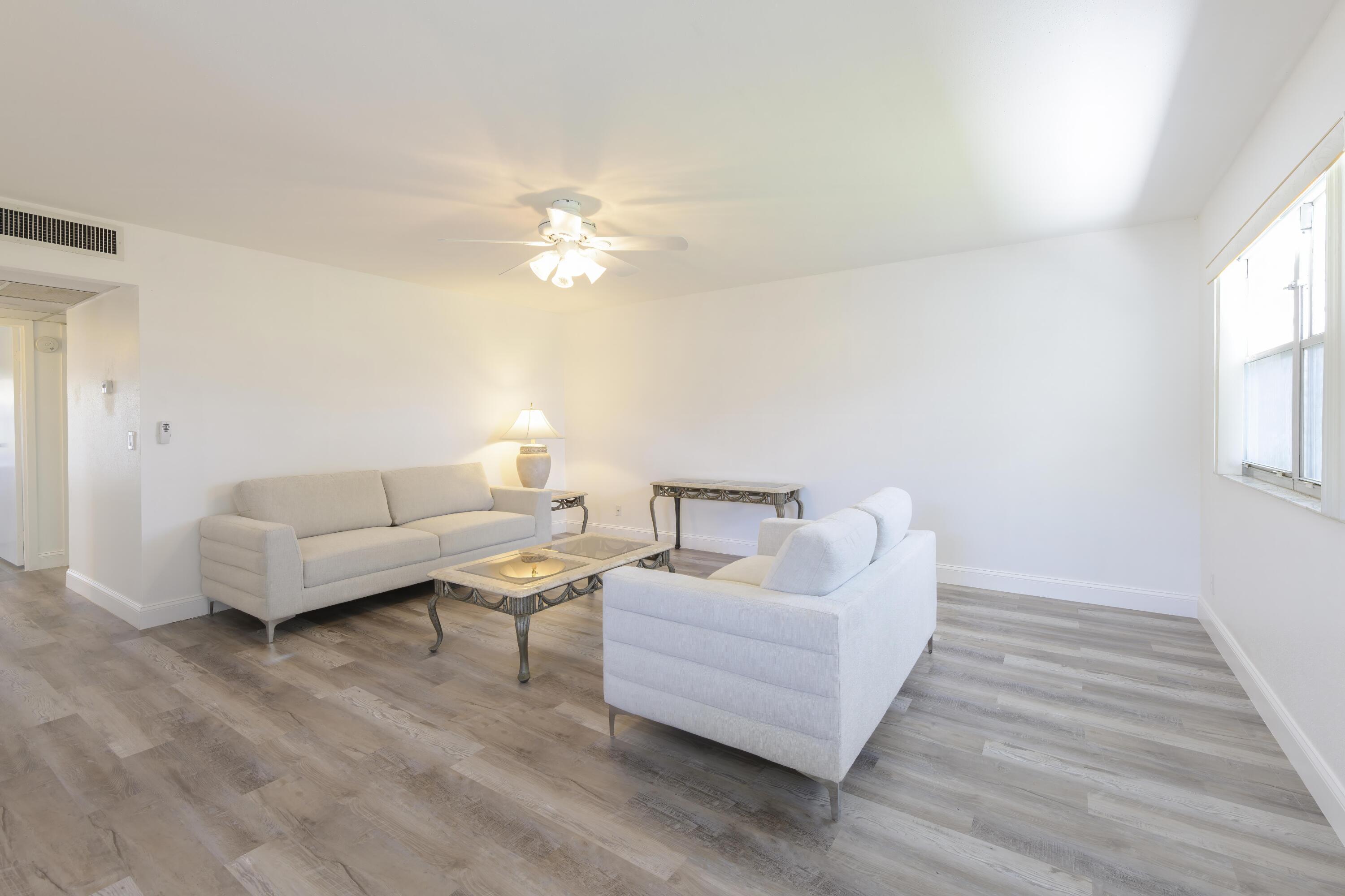 189 Valencia H, Delray Beach, FL 33446, Delray Beach - Photo 4