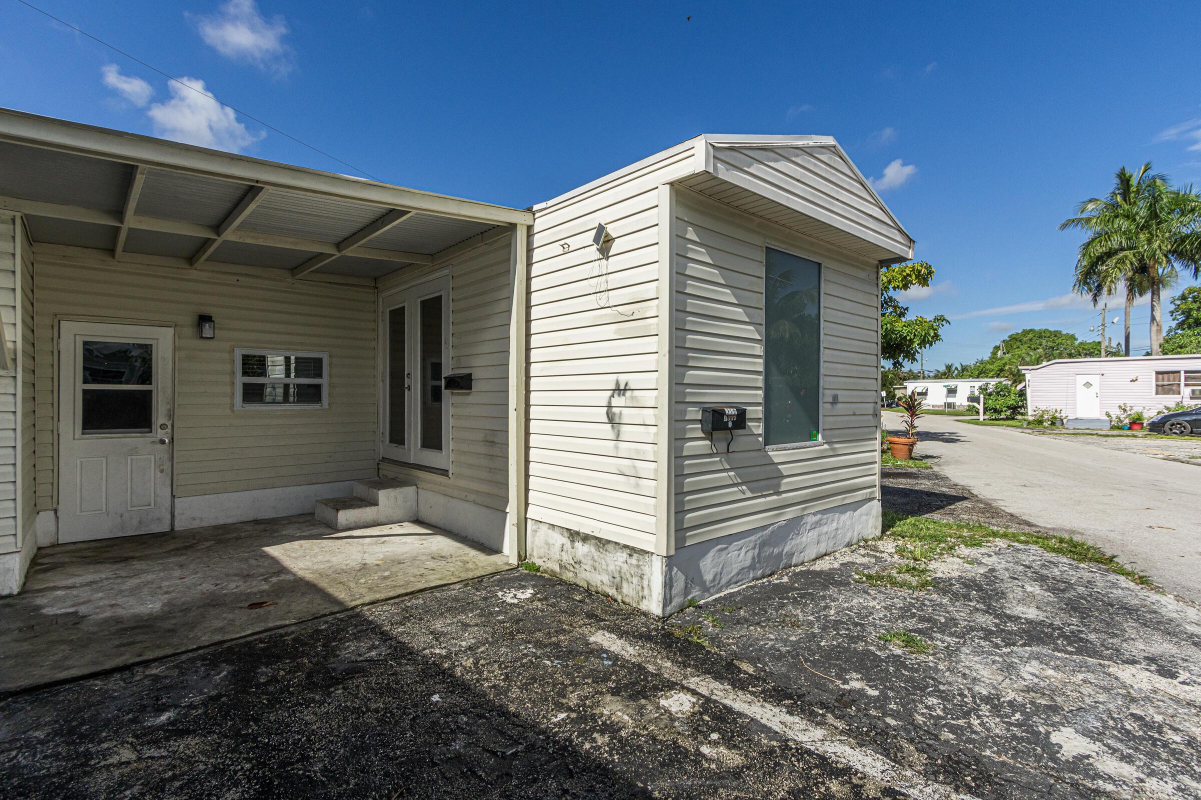 2776 NW 29th Place, Oakland Park, FL 33311, Oakland Park - Photo 2