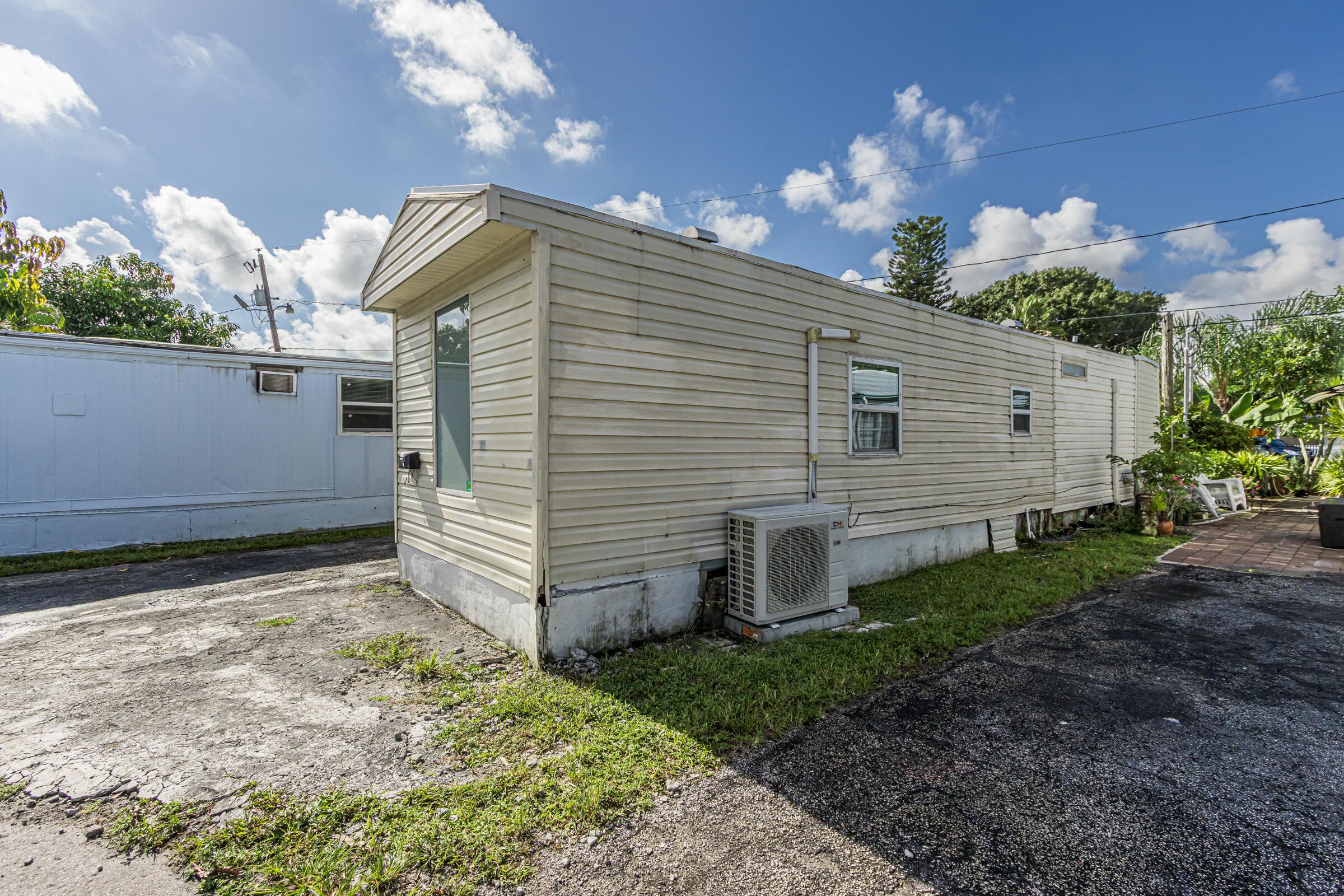 2776 NW 29th Place, Oakland Park, FL 33311, Oakland Park - Photo 3