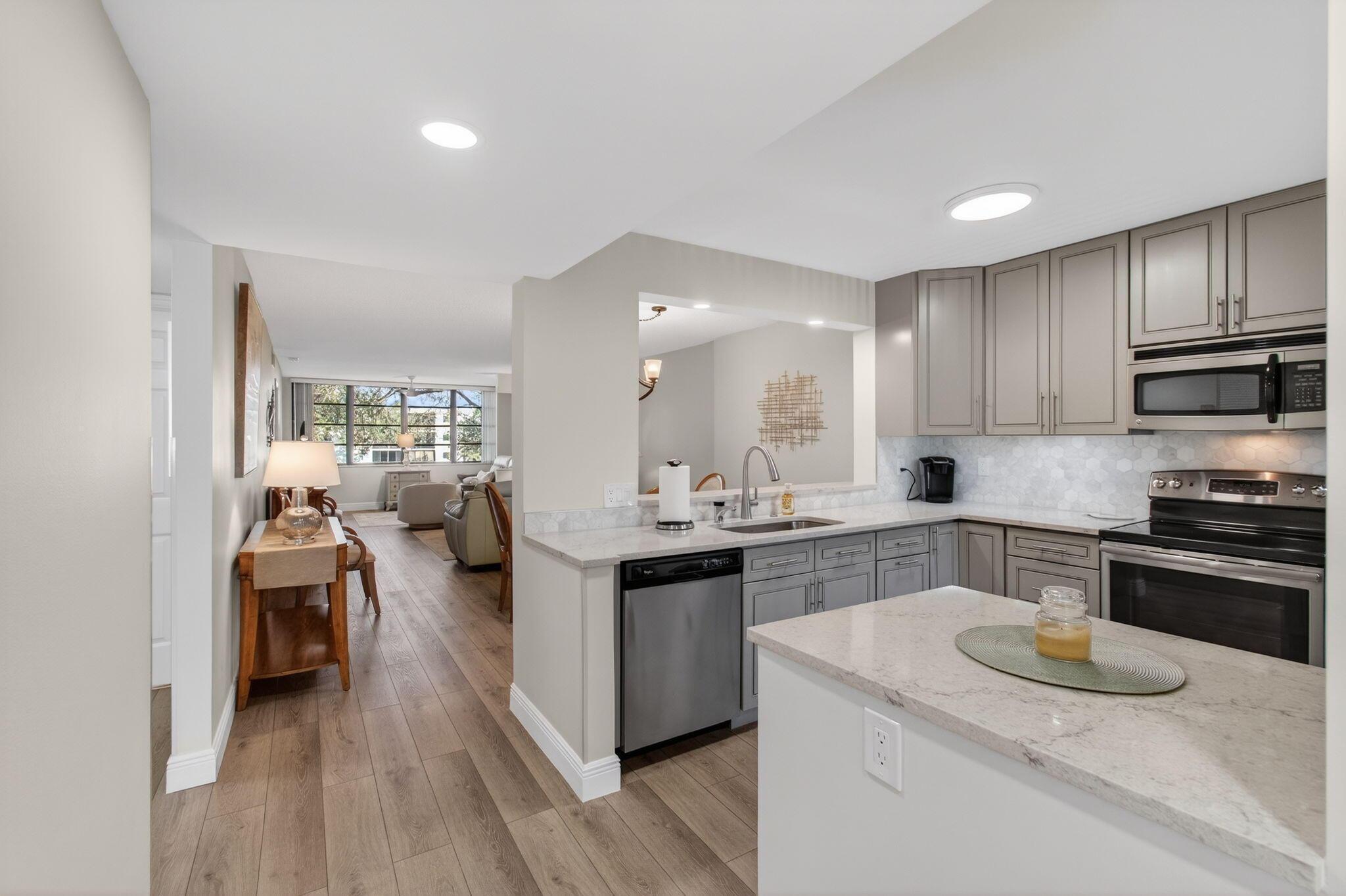 15074 Witney Road 204, Delray Beach, FL 33484, Delray Beach - Photo 5