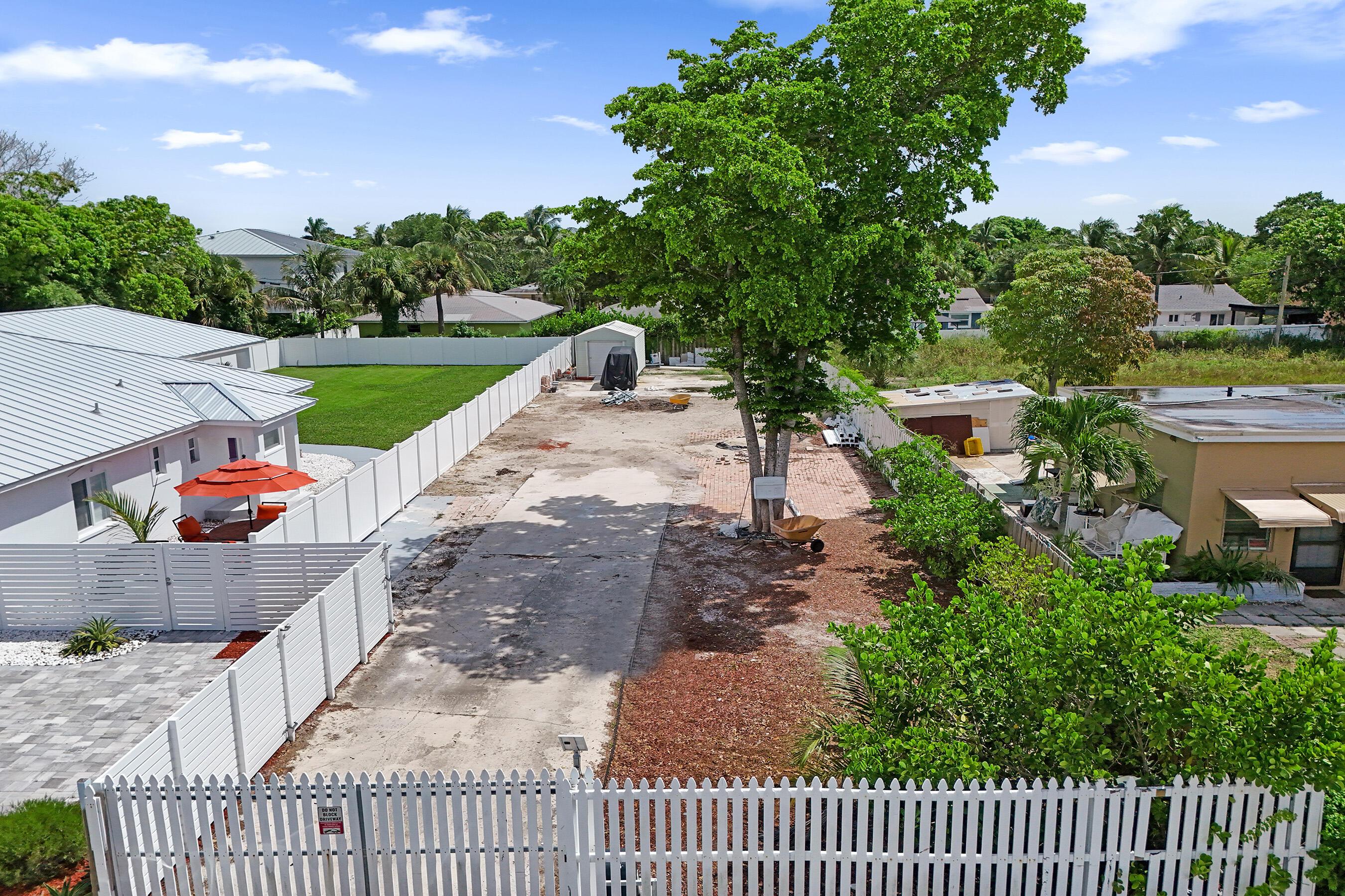 202 SE 4TH Street 2, Delray Beach, FL 33483, Delray Beach - Photo 2