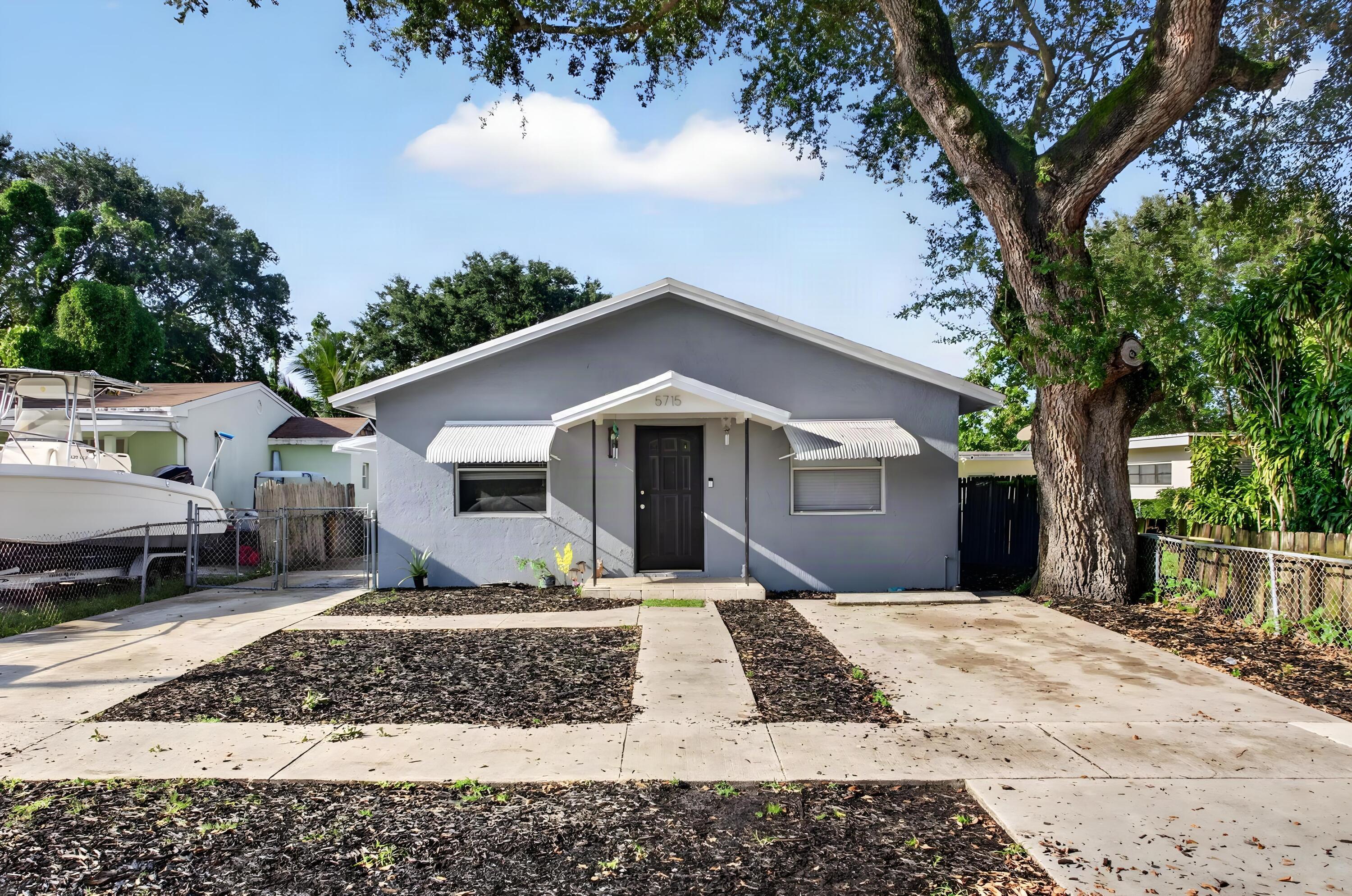 5715 GARFIELD Street, Hollywood, FL 33021, Hollywood