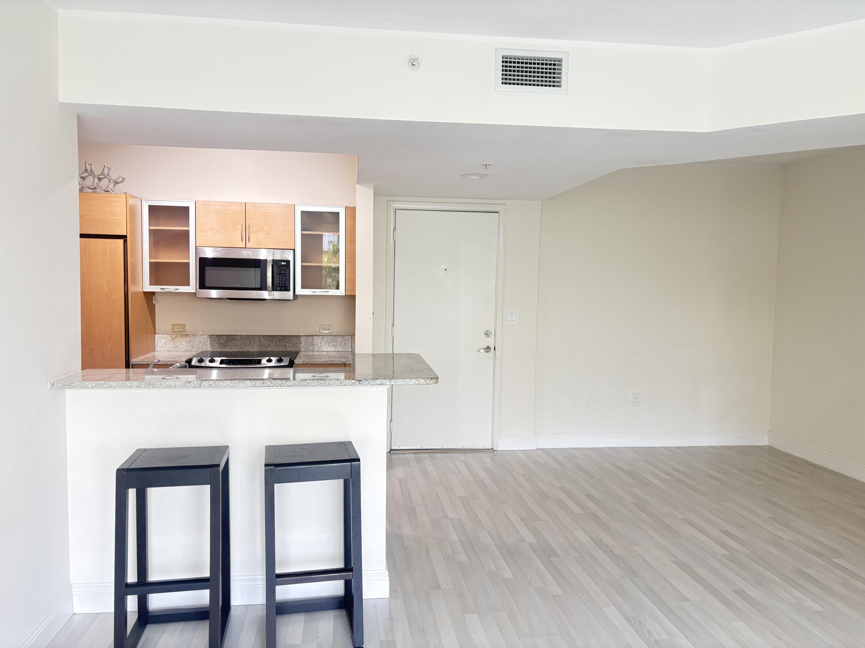 2775 NE 187TH Street 325, Aventura, FL 33180, Aventura - Photo 2