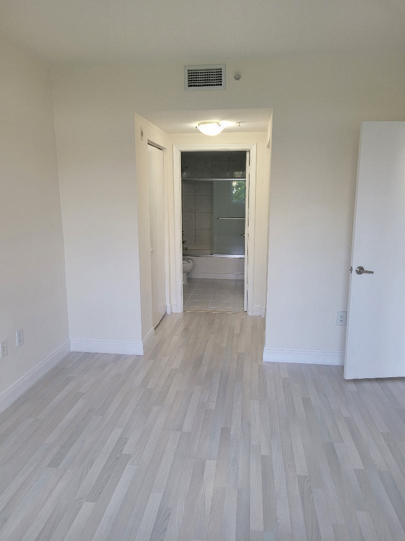 2775 NE 187TH Street 325, Aventura, FL 33180, Aventura - Photo 3