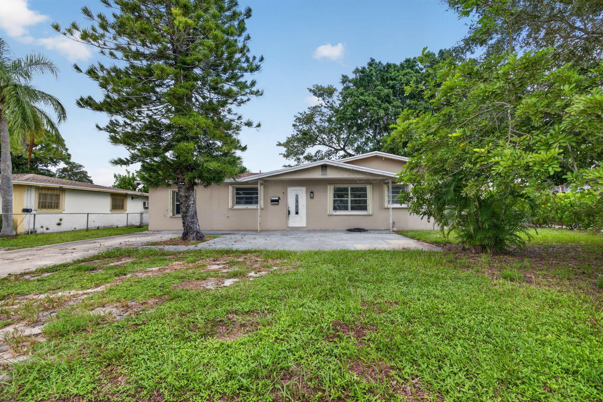 913 SE 10th Street, Stuart, FL 34994, Stuart